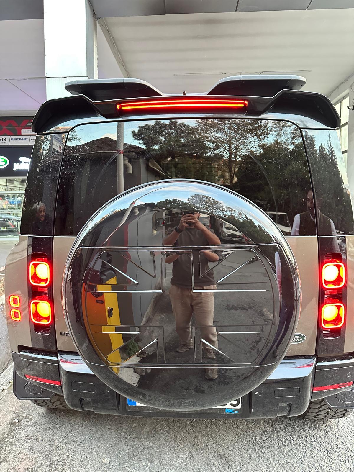 NEW DEFENDER STEPNE KILIFI BAYRAK DESENLİ SİYAH PARLAK VPLEW0143