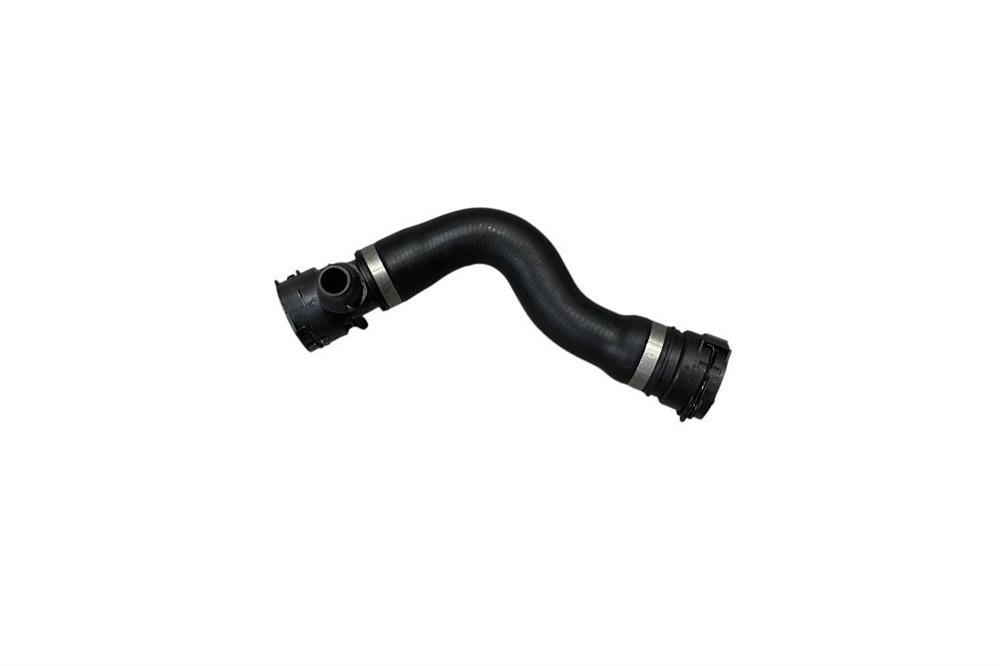 RADYATÖR ÜST HORTUMU BMW E82 E84 E88 E89 E90 E91 17127540127