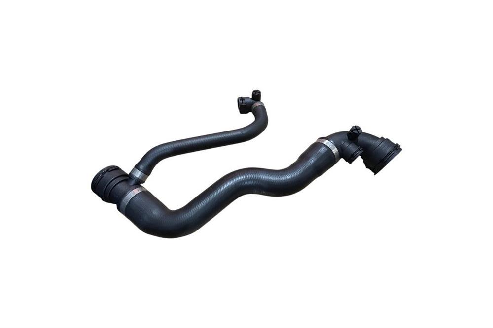 RADYATÖR ÜST HORTUMU BMW N40 N42 N45 N46 E46 17127520668