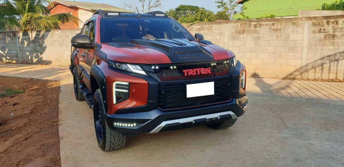 SİS LAMBASI GÜNDÜZ LEDİ VE SİNYALLİ MITSUBISHI L200 2019 2020 2021 2022