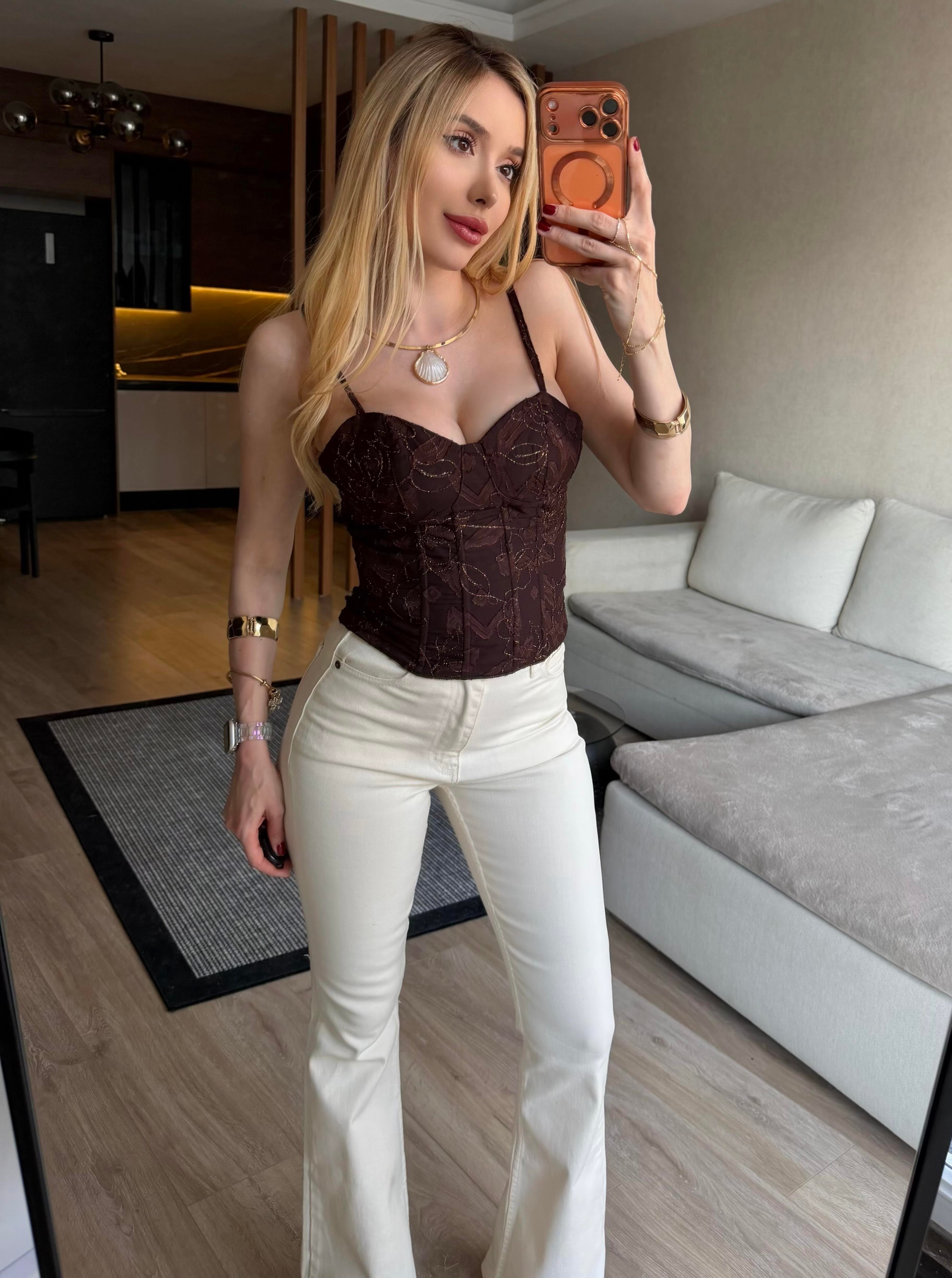 Bella Rosa İşlemeli Korsaj Bağcıklı Büstiyer