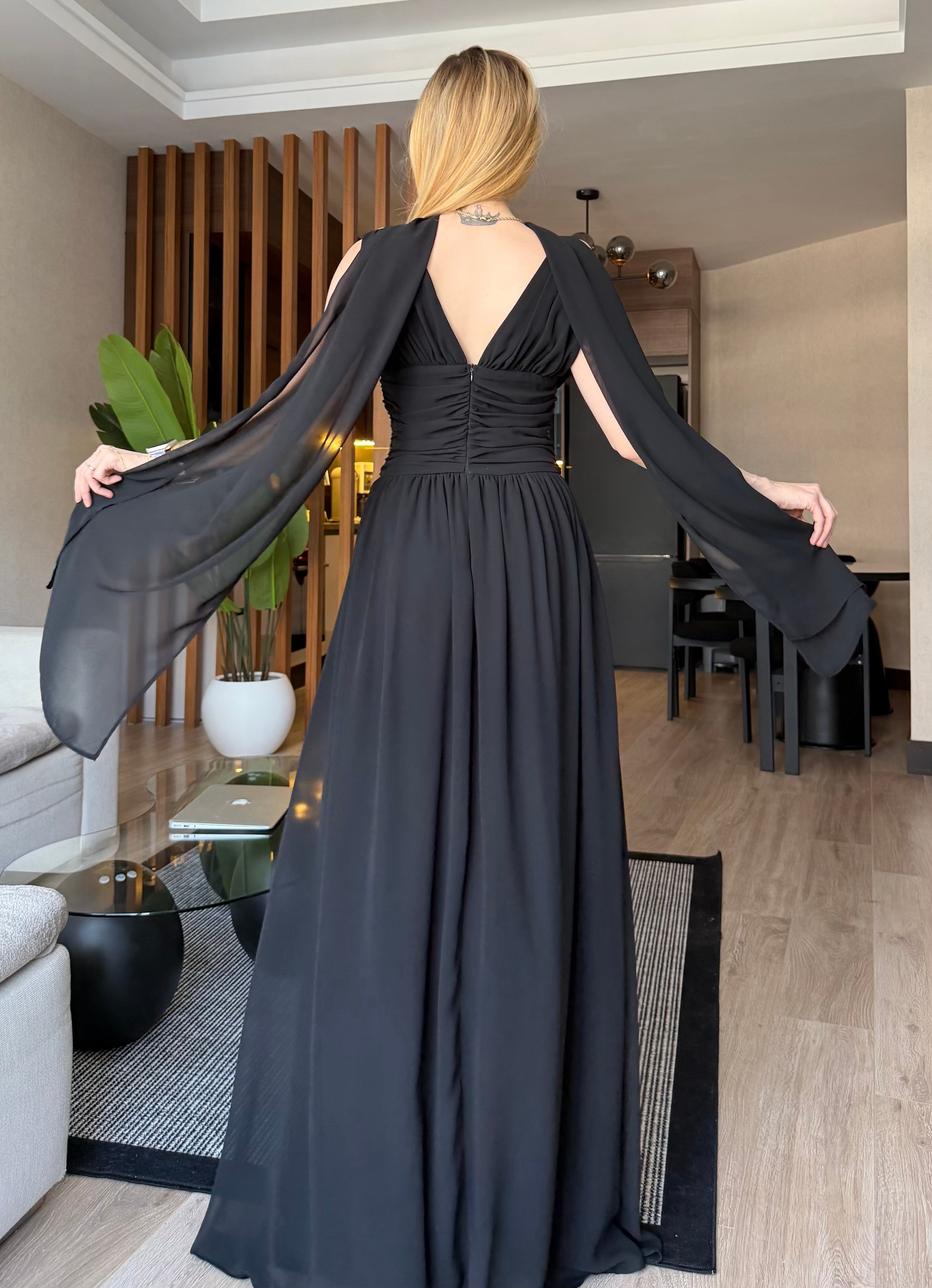 Divine Touch Premium Gold Detaylı Elbise