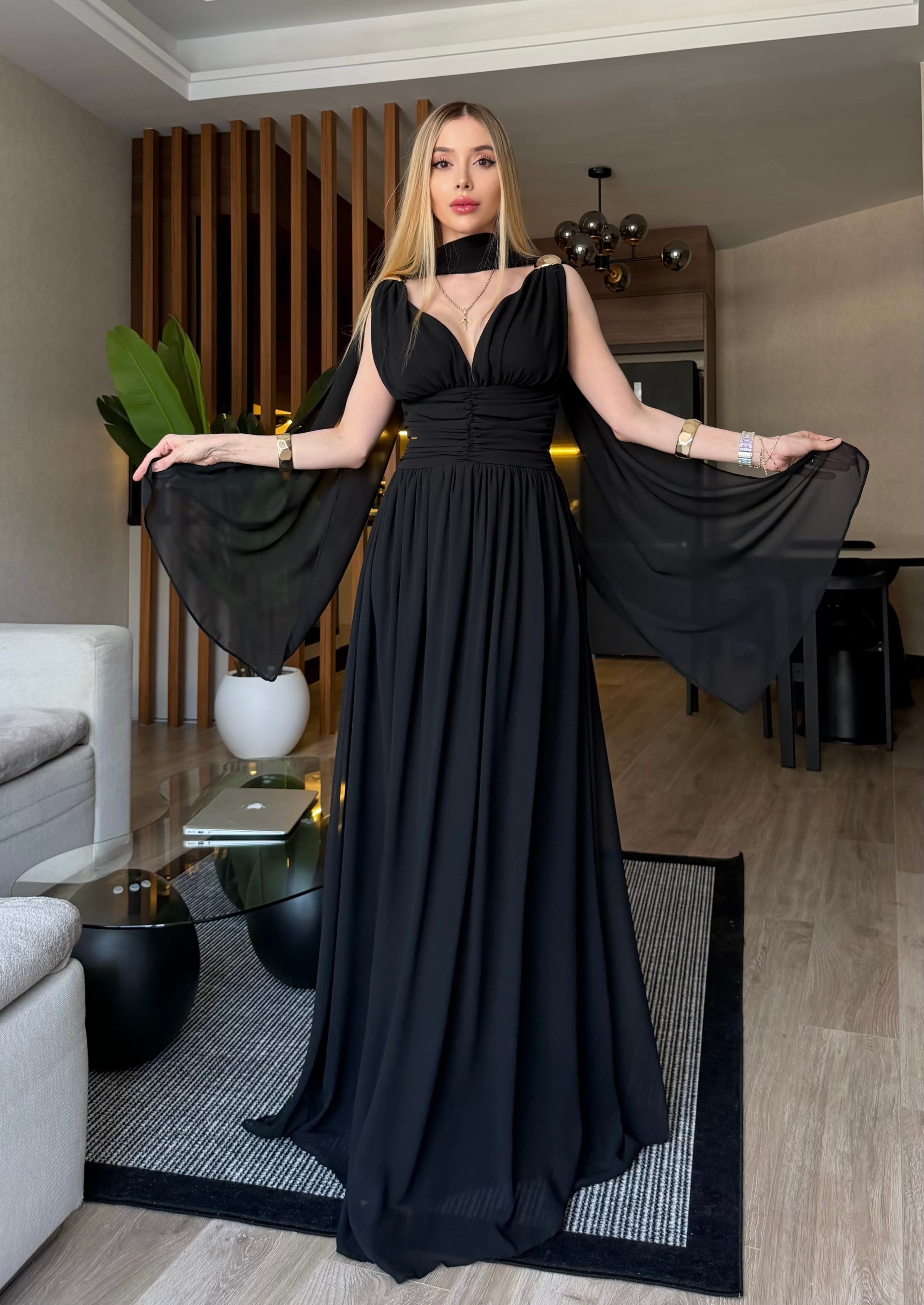 Divine Touch Premium Gold Detaylı Elbise