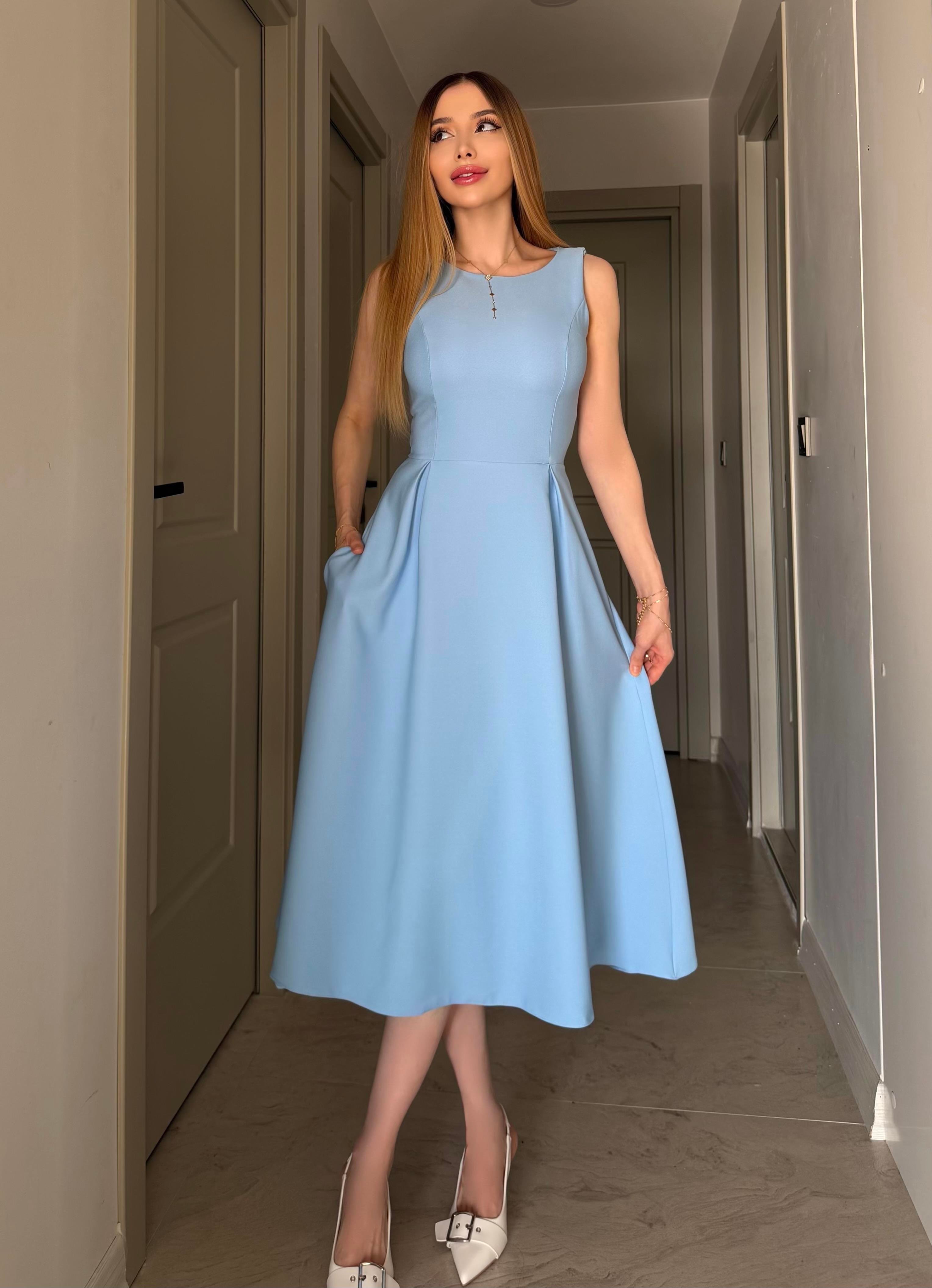Elegance Flow Halter Midi Dress