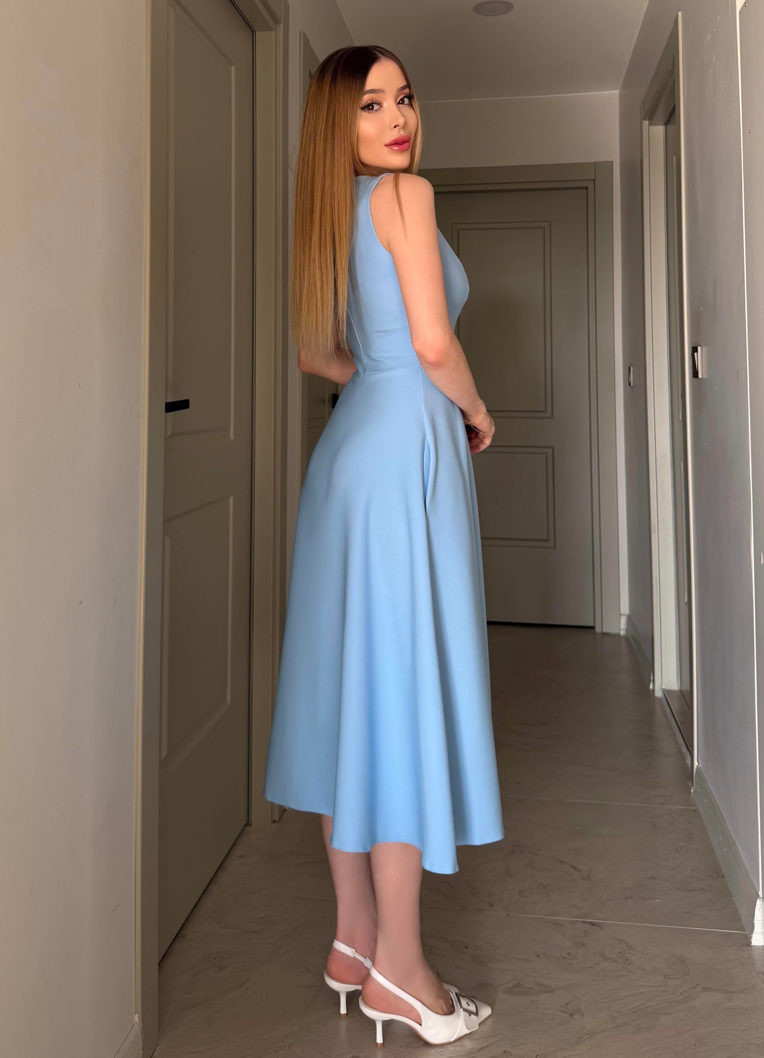 Elegance Flow Halter Midi Dress