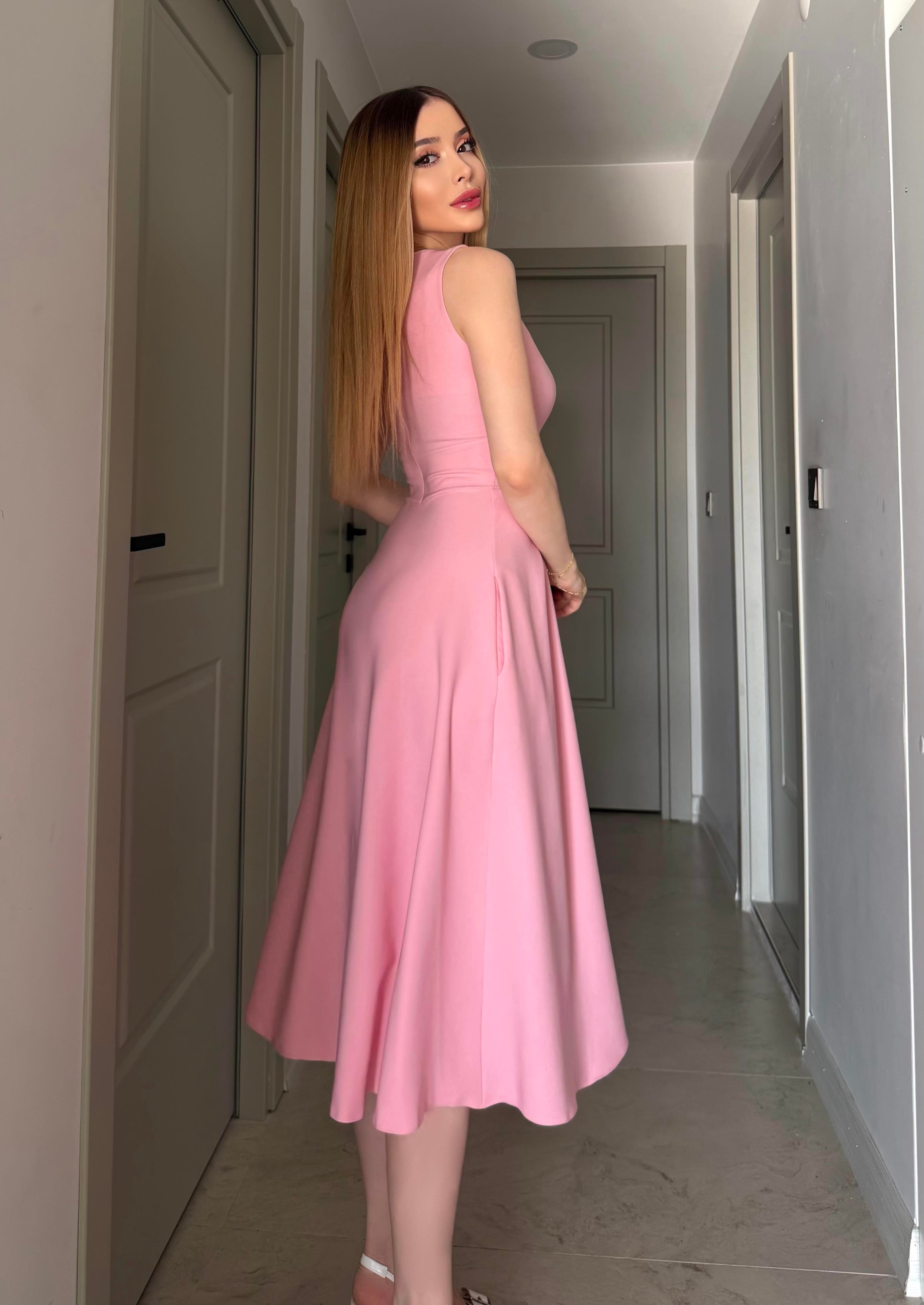 Elegance Flow Halter Midi Dress