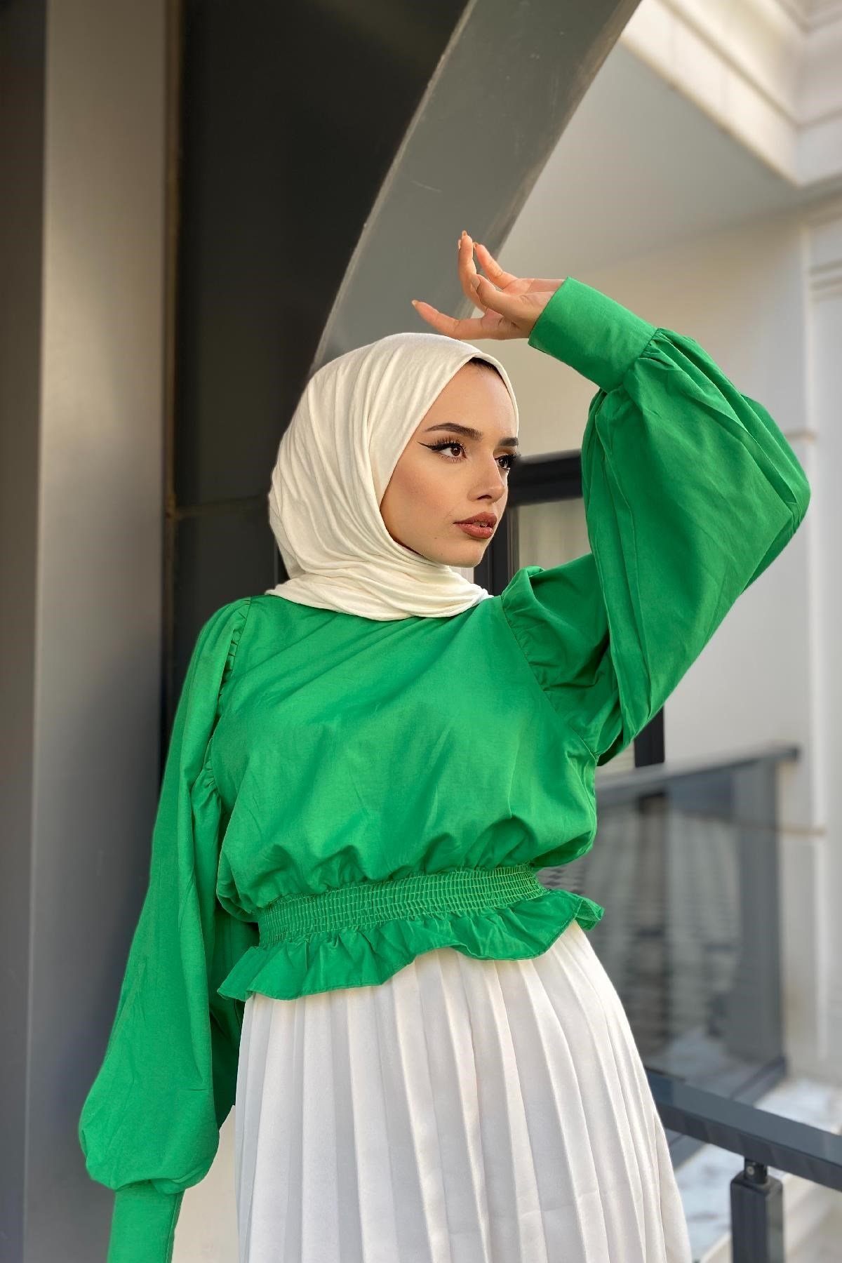 Altı Lastikli Tesettür Bluz Yeşil