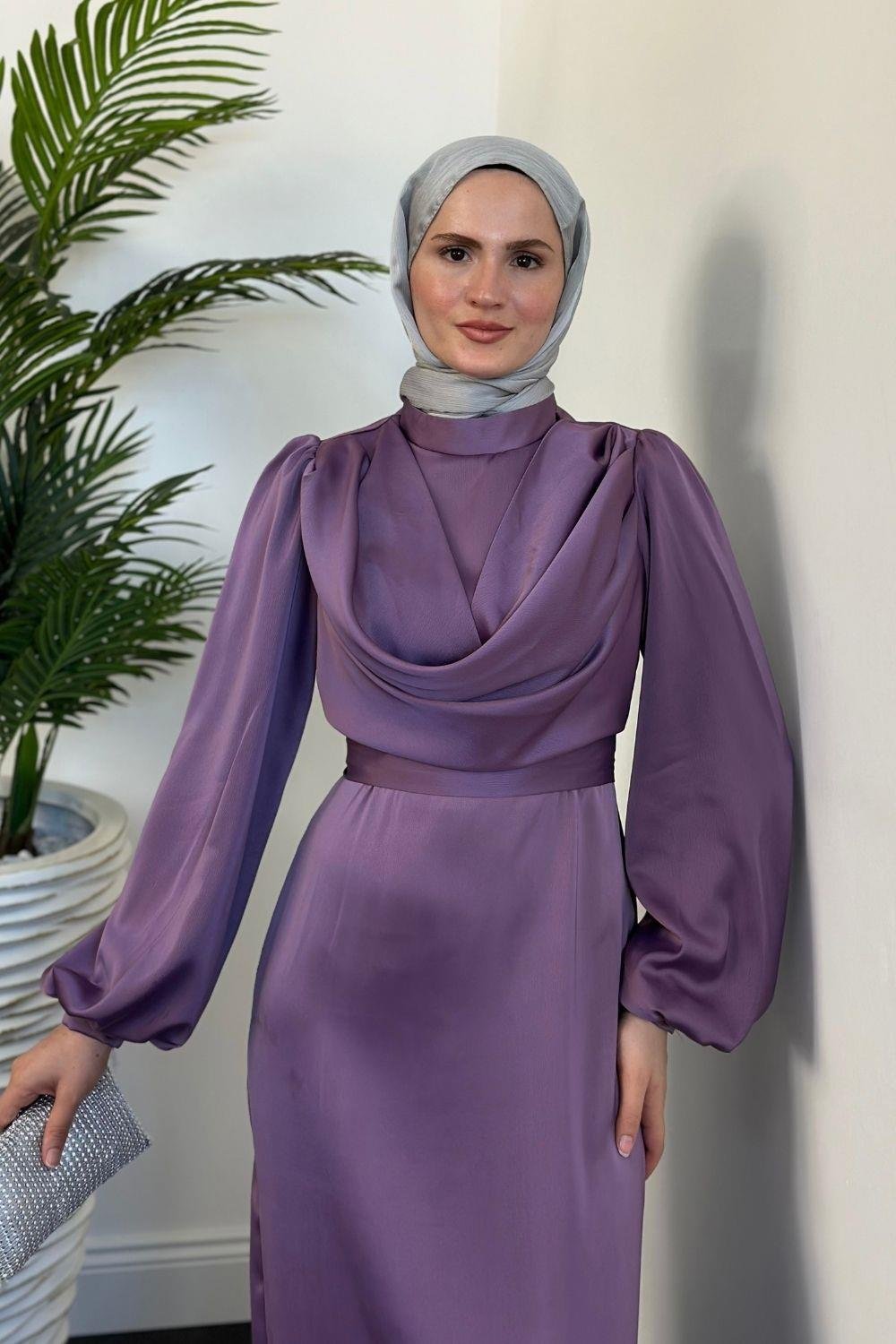 Amber Drape Detay Saten Abiye Lila
