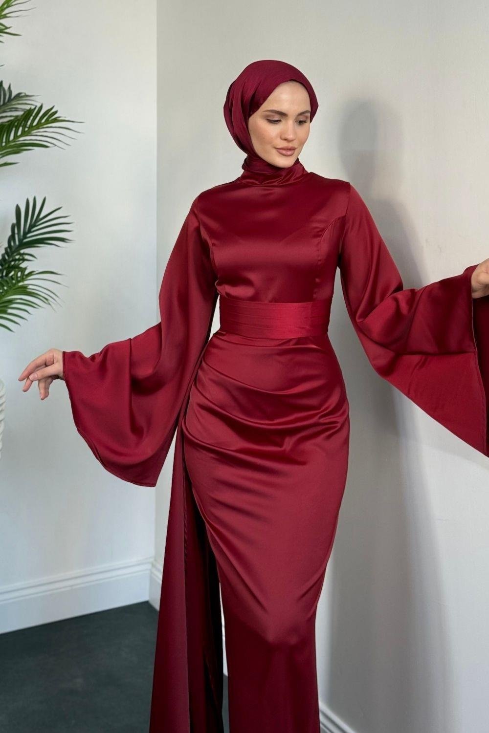 Arabella Pelerinli Saten Balık Abiye Bordo