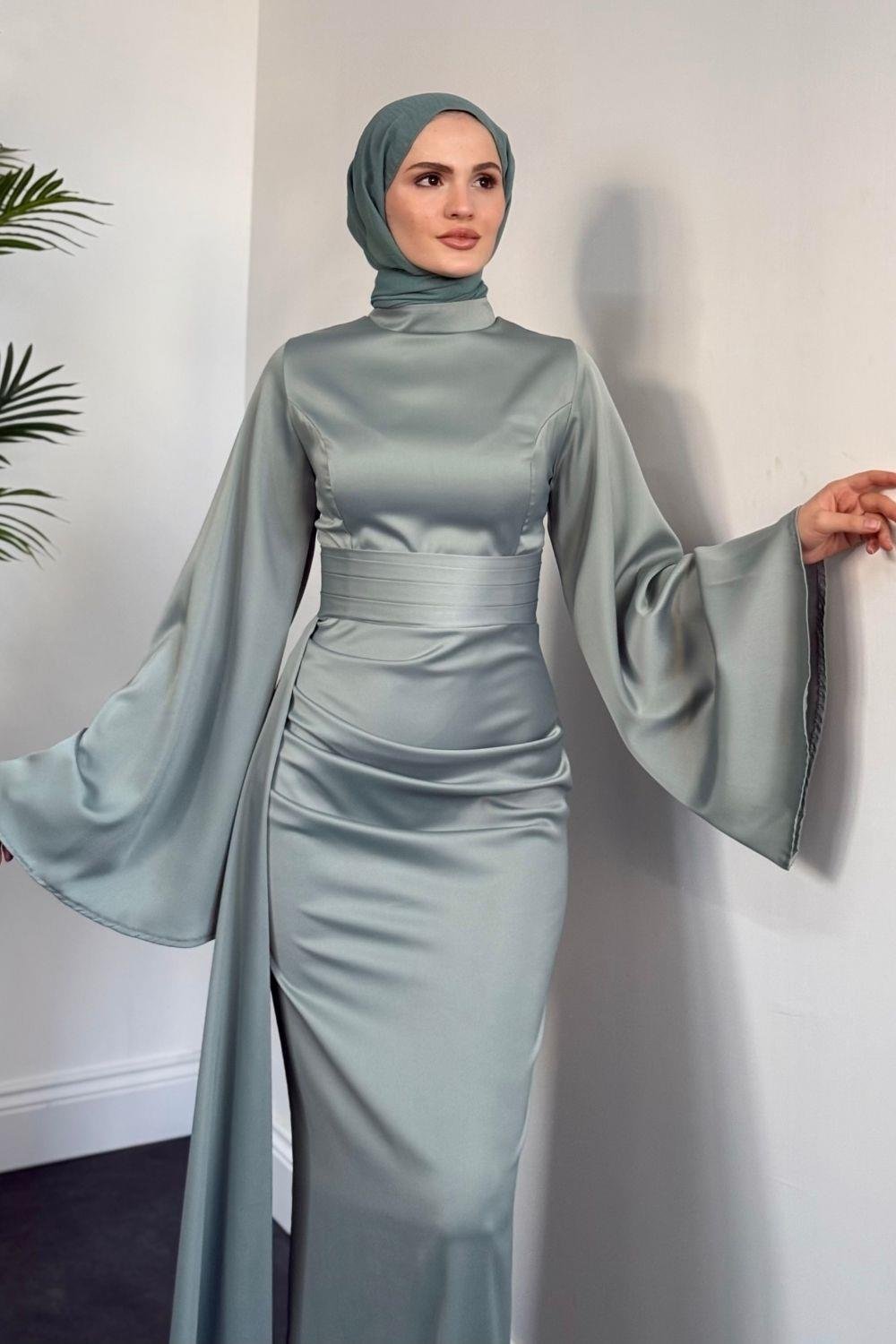 Arabella Pelerinli Saten Balık Abiye Mint