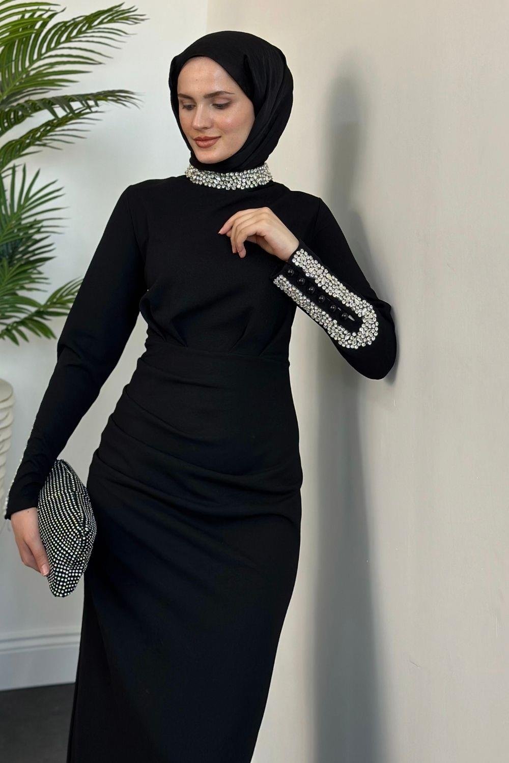 Belary Kolu Ve Boynu Taşlı Abiye Siyah