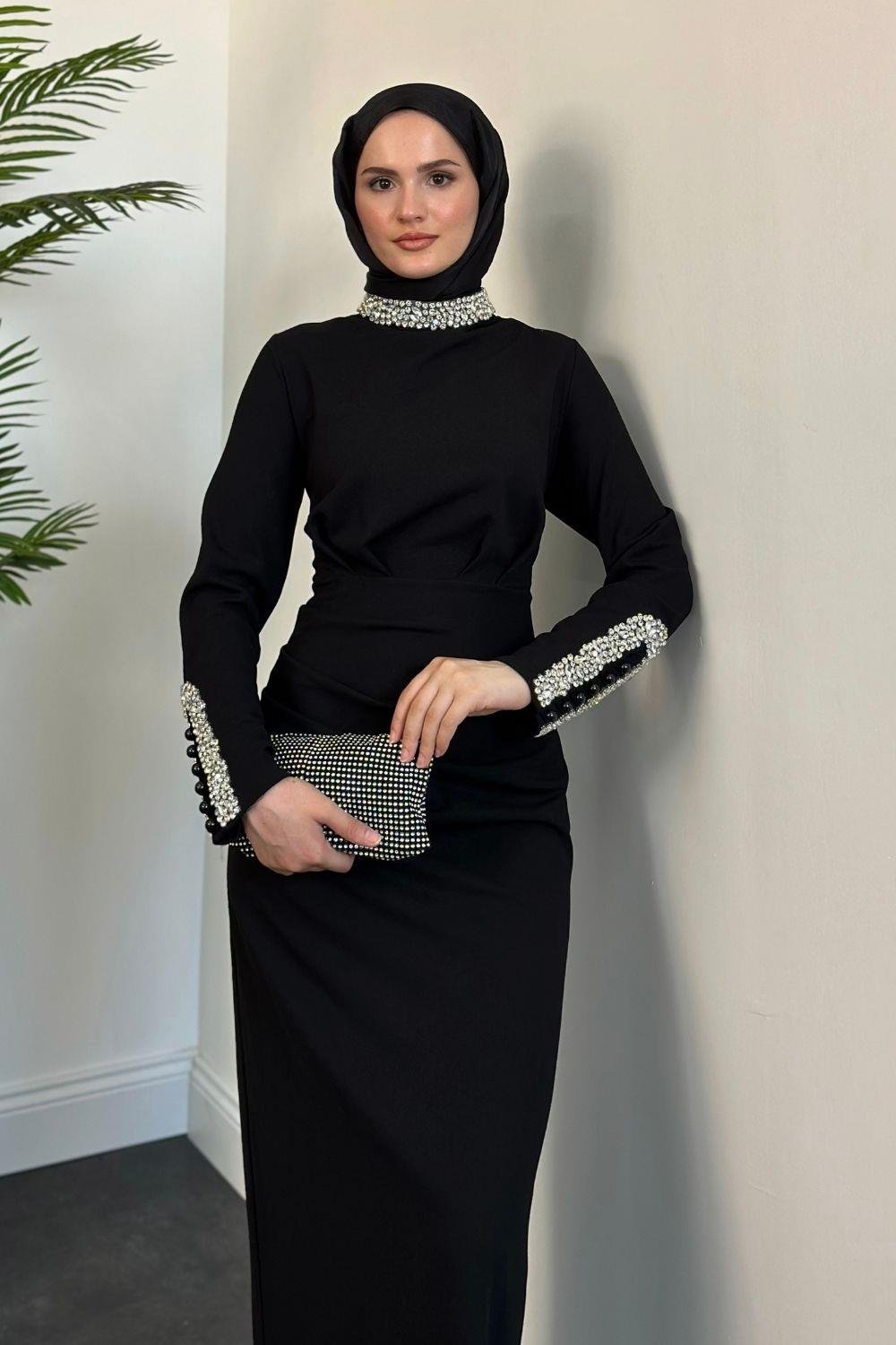 Belary Kolu Ve Boynu Taşlı Abiye Siyah