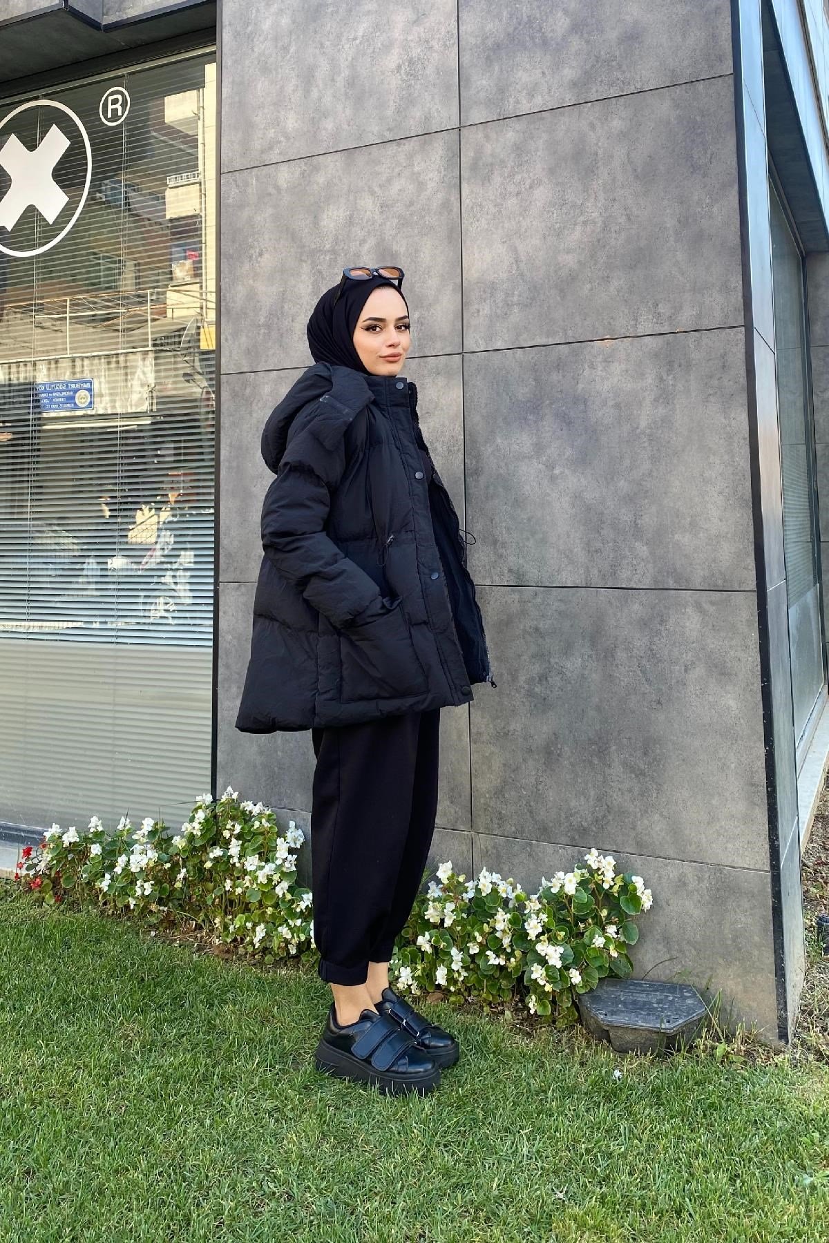 Beli Büzgülü Mont Siyah