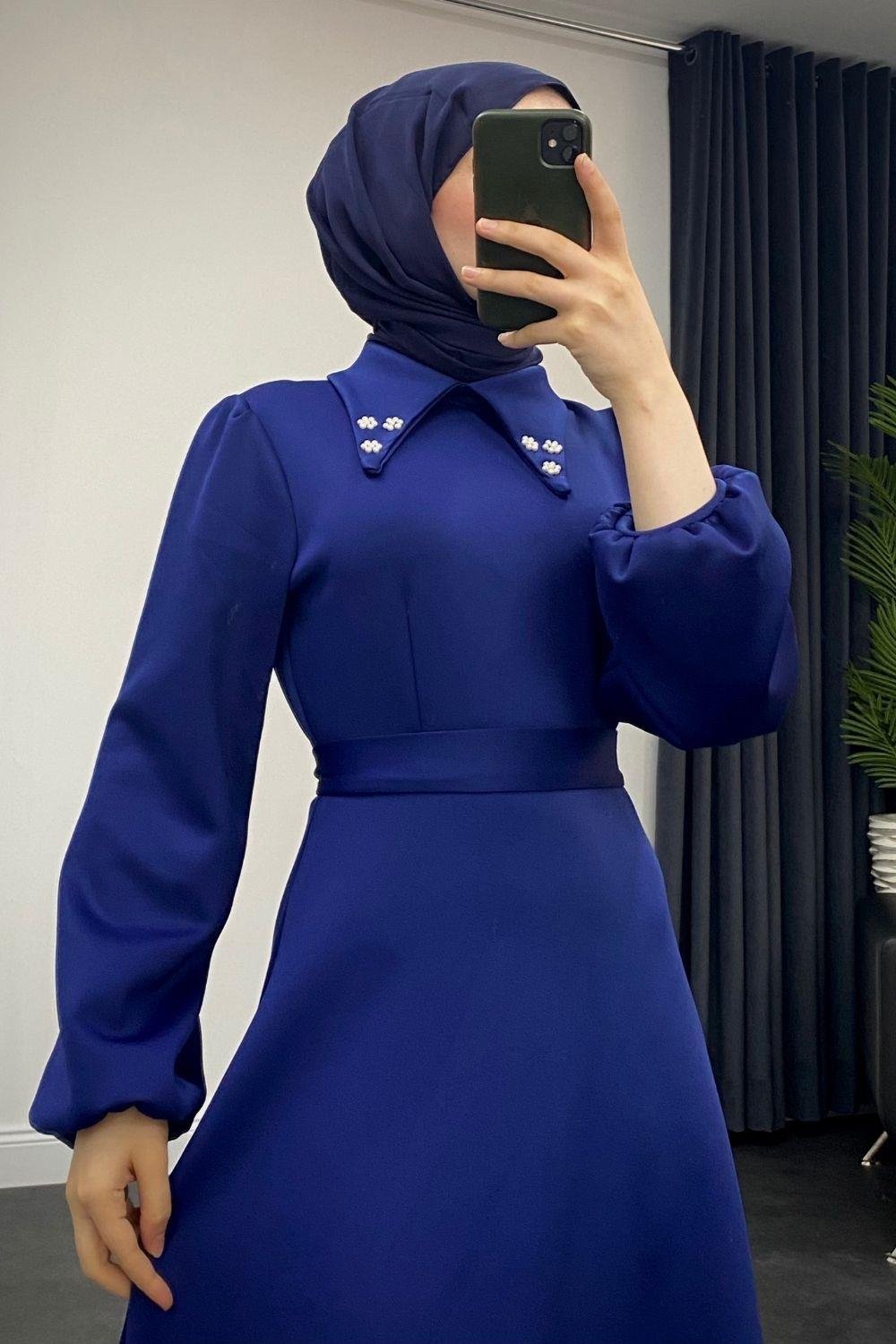 Carey Scuba Yakası Taşlı Elbise Saks