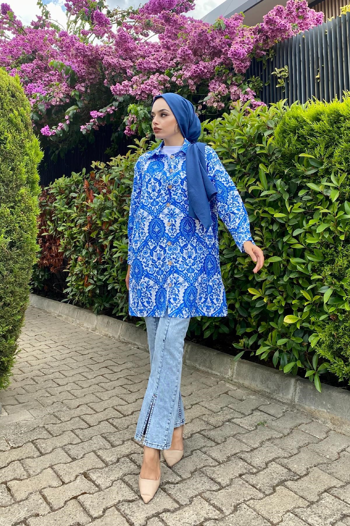 Çiçek Desenli Düğmeli Tunik Mavi