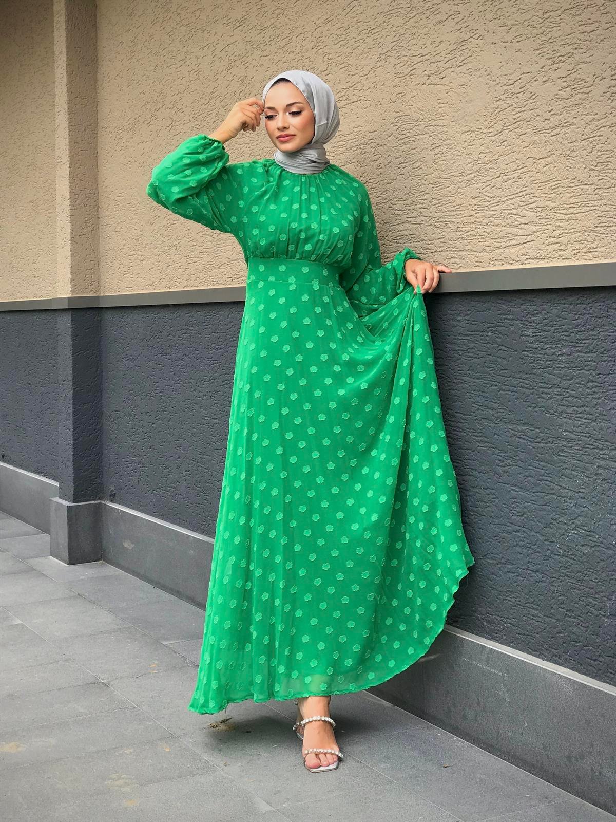 Çiçel İşlemeli Beli Kemerli Elbise Yeşil