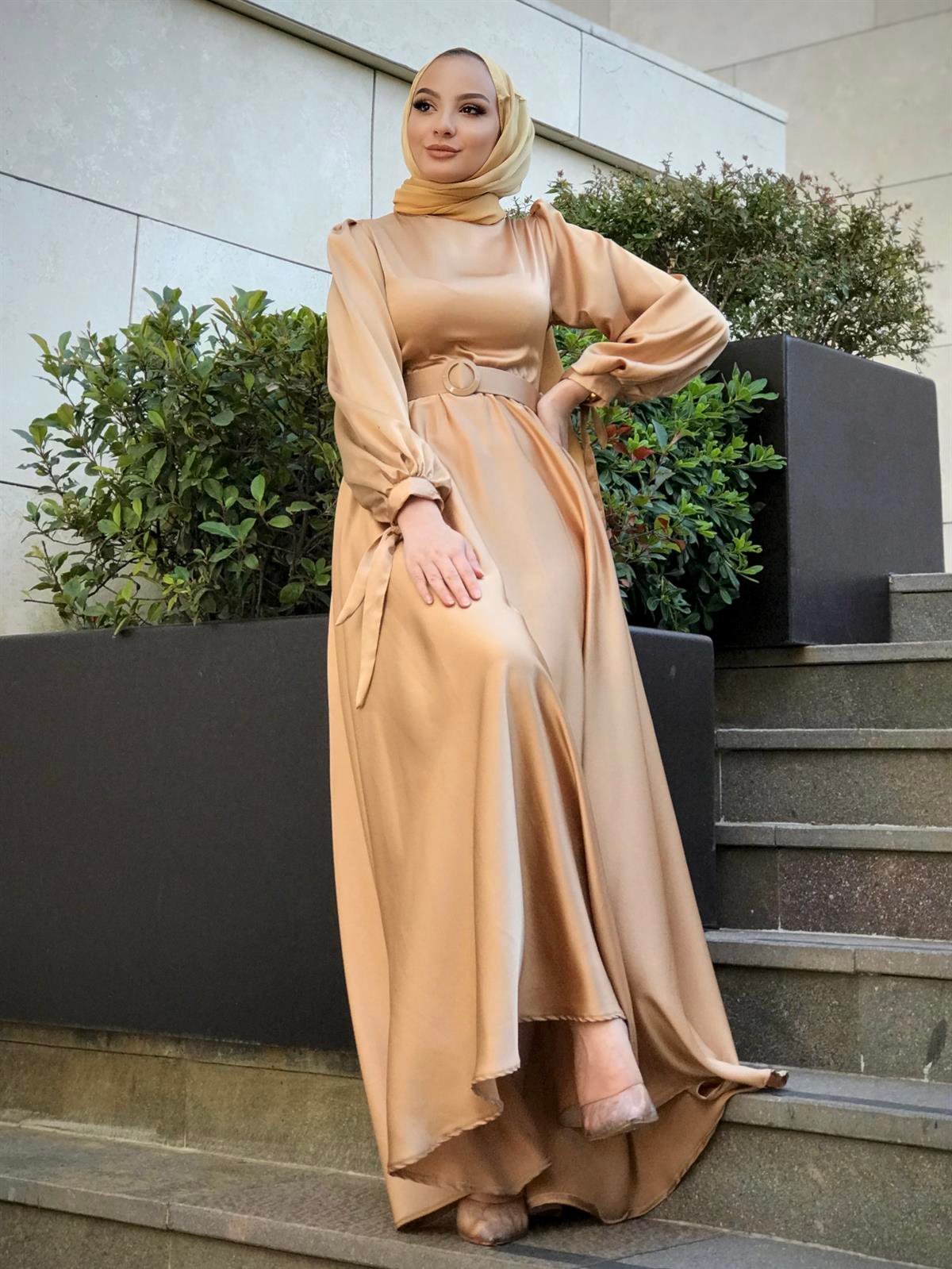 Clara Abiye Gold