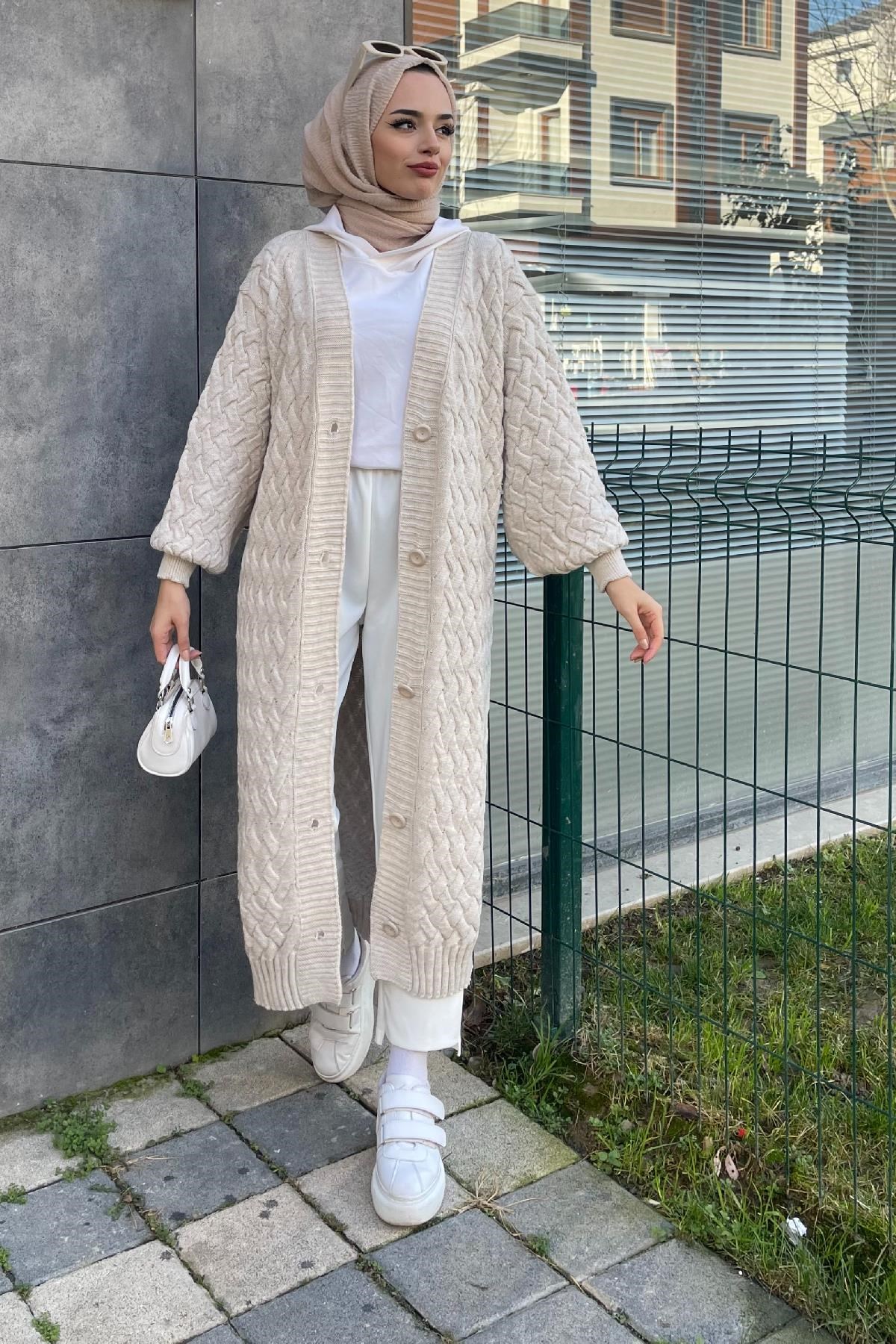 Düğmeli Kalın Hırka Bej