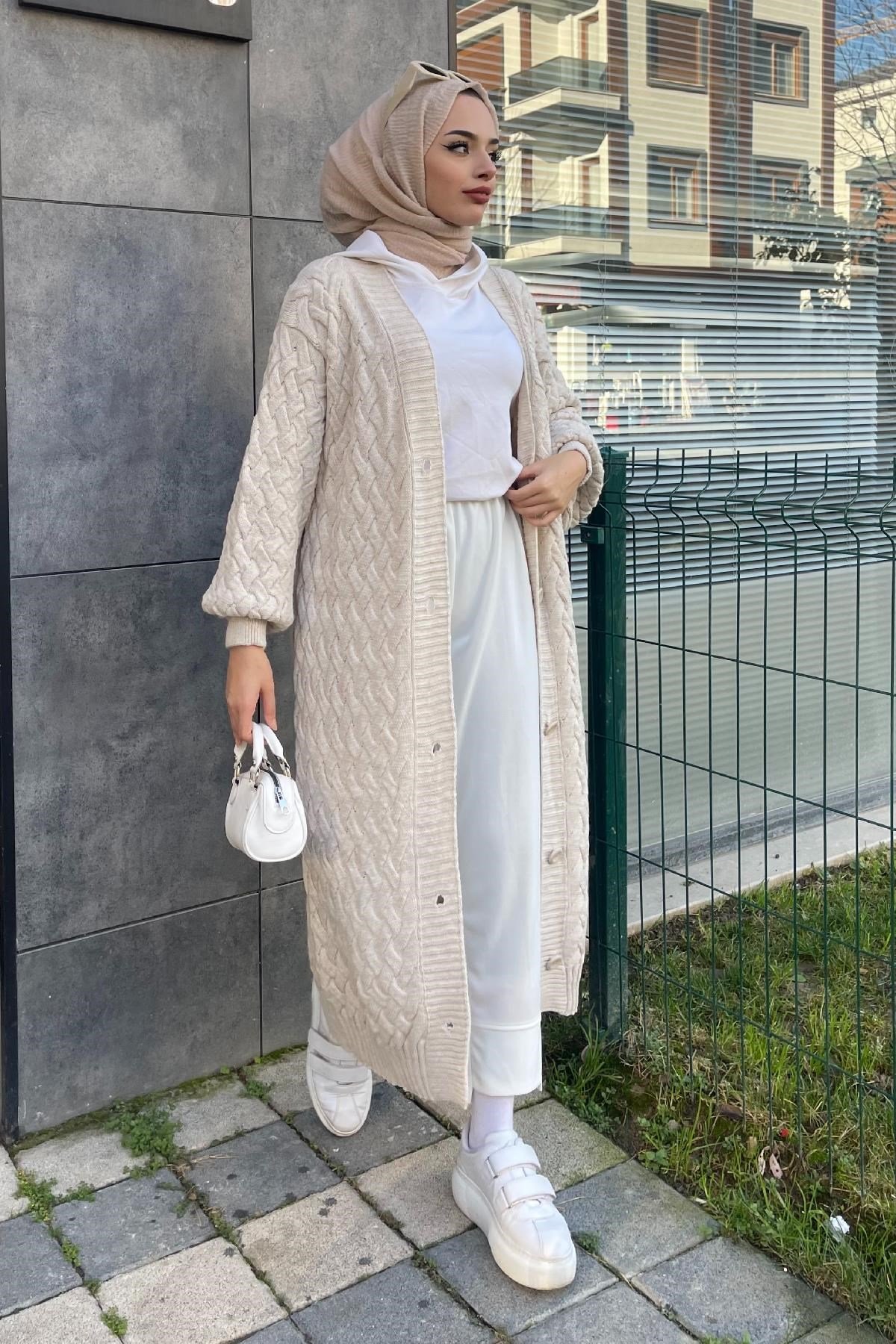 Düğmeli Kalın Hırka Bej