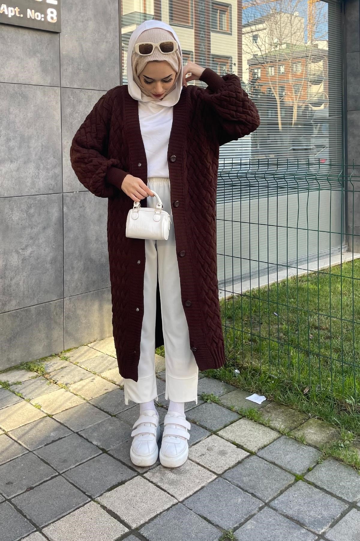 Düğmeli Kalın Hırka Kahverengi