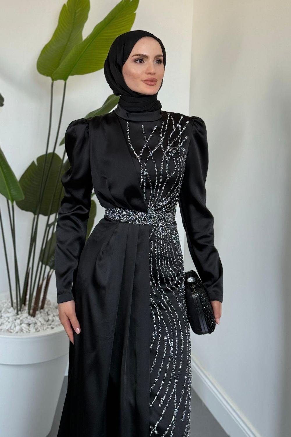 Fery Pelerinli Taşlı Saten Abiye Siyah