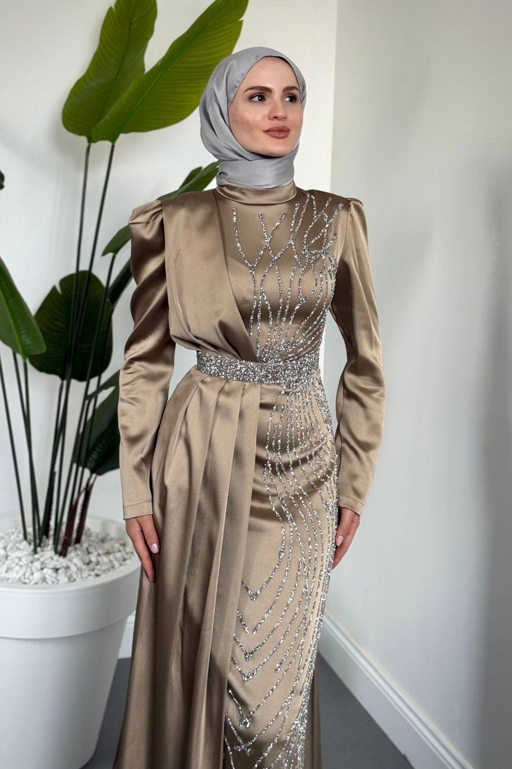 Fery Pelerinli Taşlı Saten Abiye Vizon