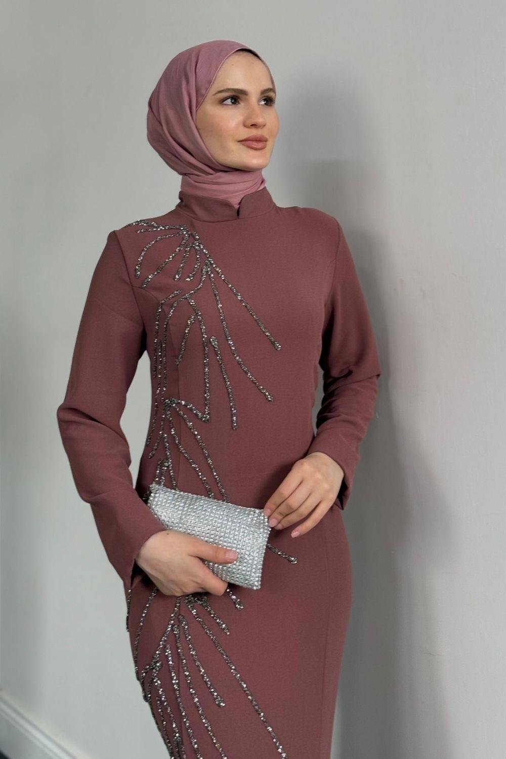 Frezya Yanı Taşlı Balık Abiye Gül Kurusu