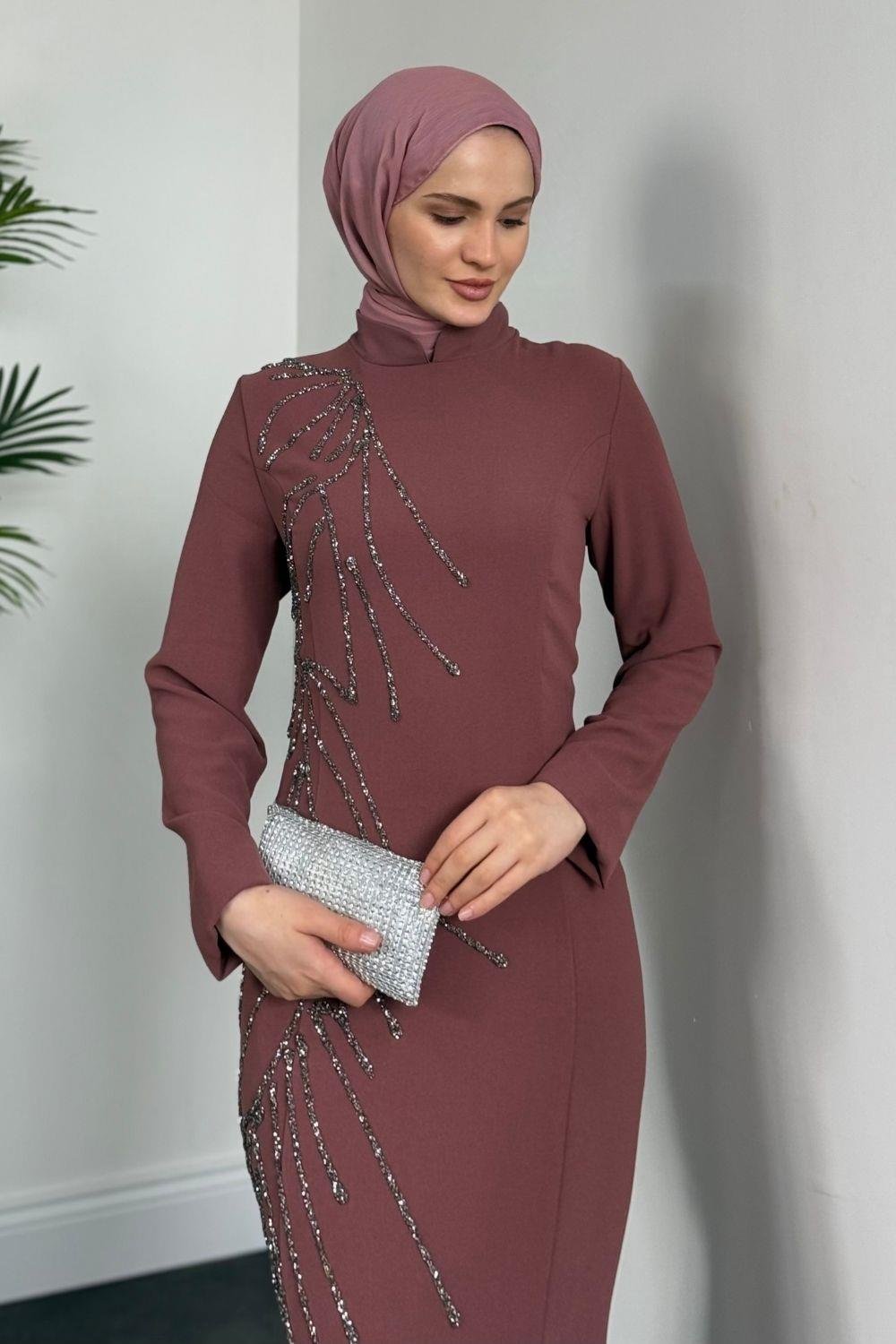 Frezya Yanı Taşlı Balık Abiye Gül Kurusu