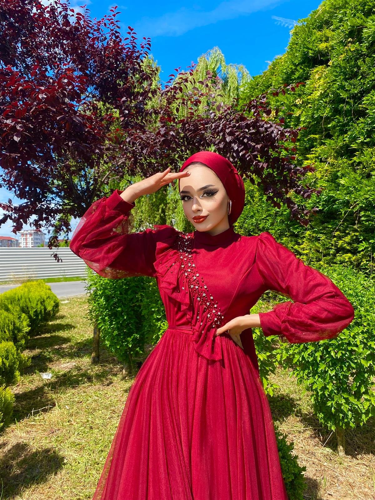 Göğsü Fırfır Taşlı Abiye Bordo