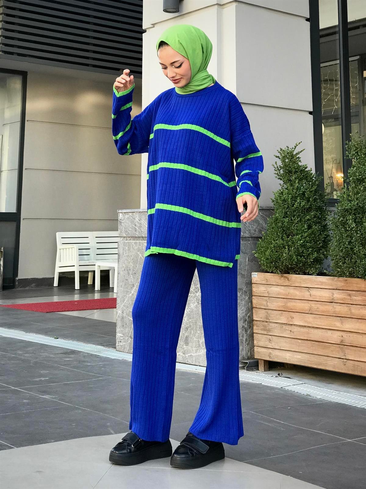 İki Renkli Triko Takım Mavi