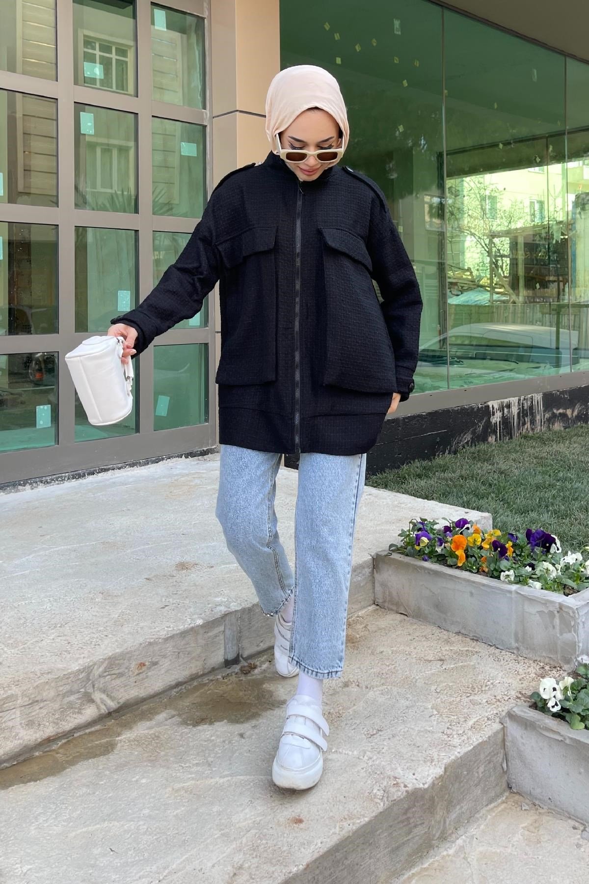İri Cepli Tüvit Ceket Siyah