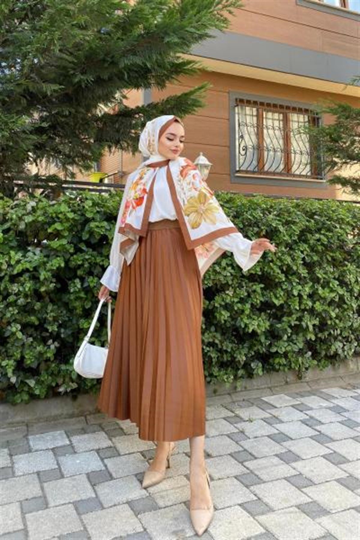Kalın Kemerli Pileli Etek Kahverengi