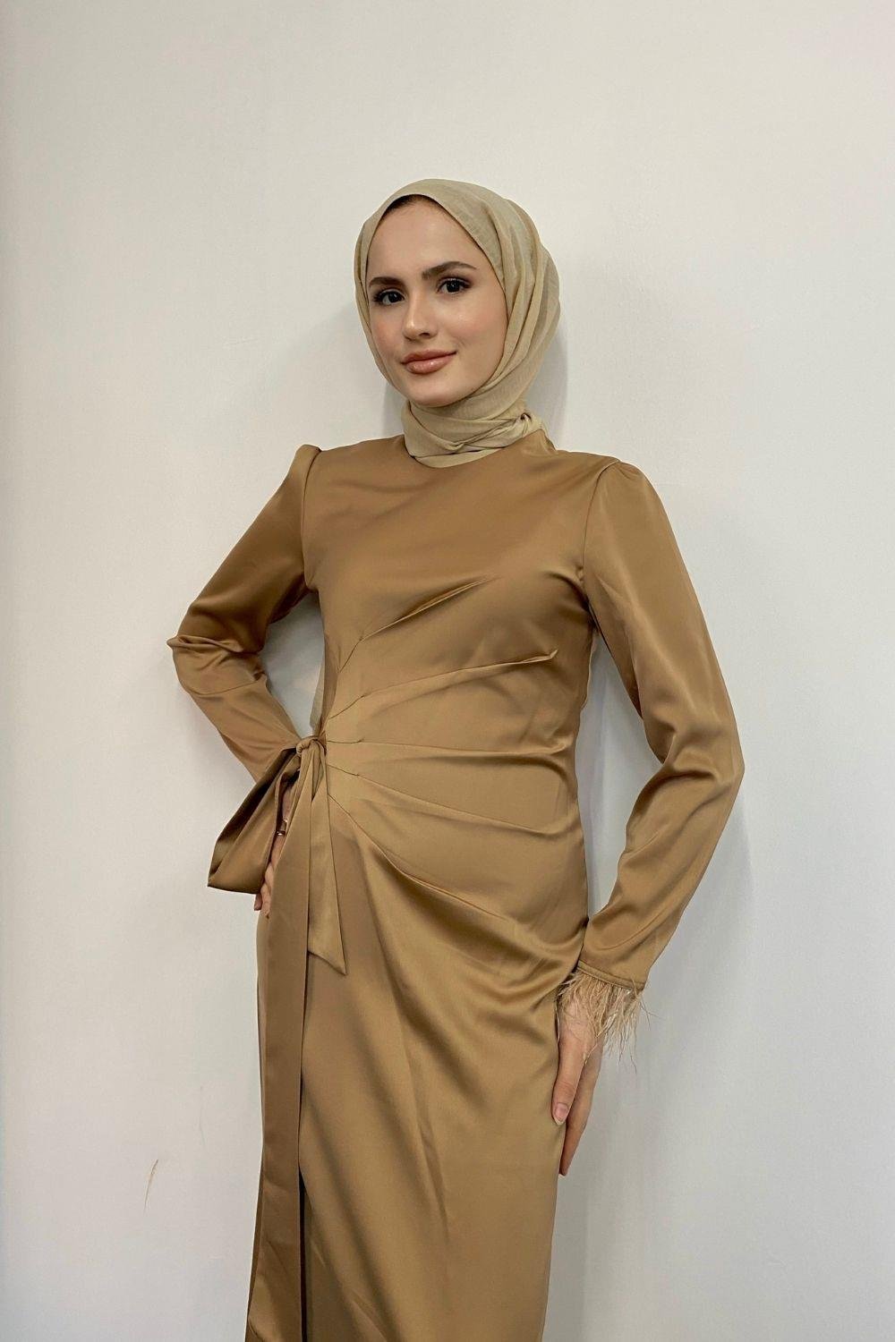 Kol Saçaklı Saten Abiye Gold