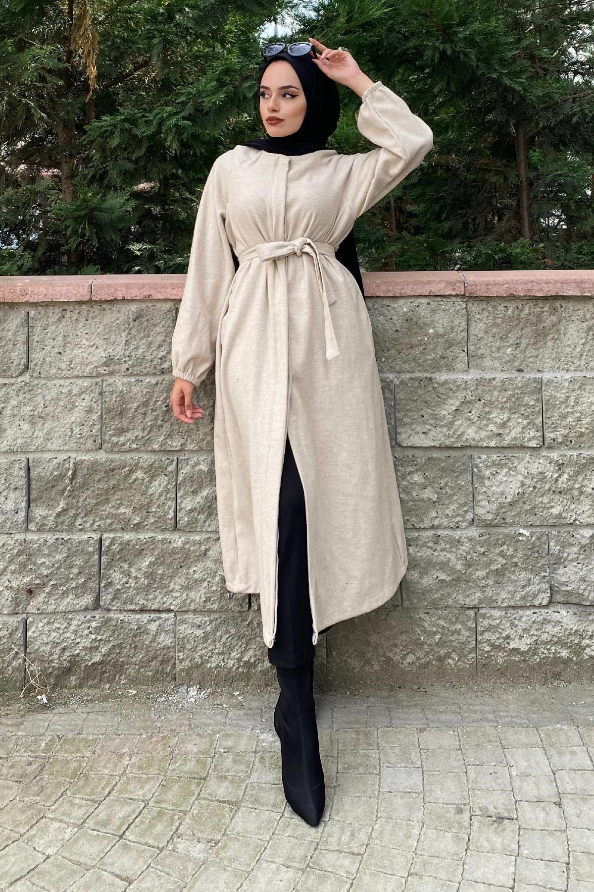Kolu Lastikli Kuşaklı Kaşe Kaban Bej