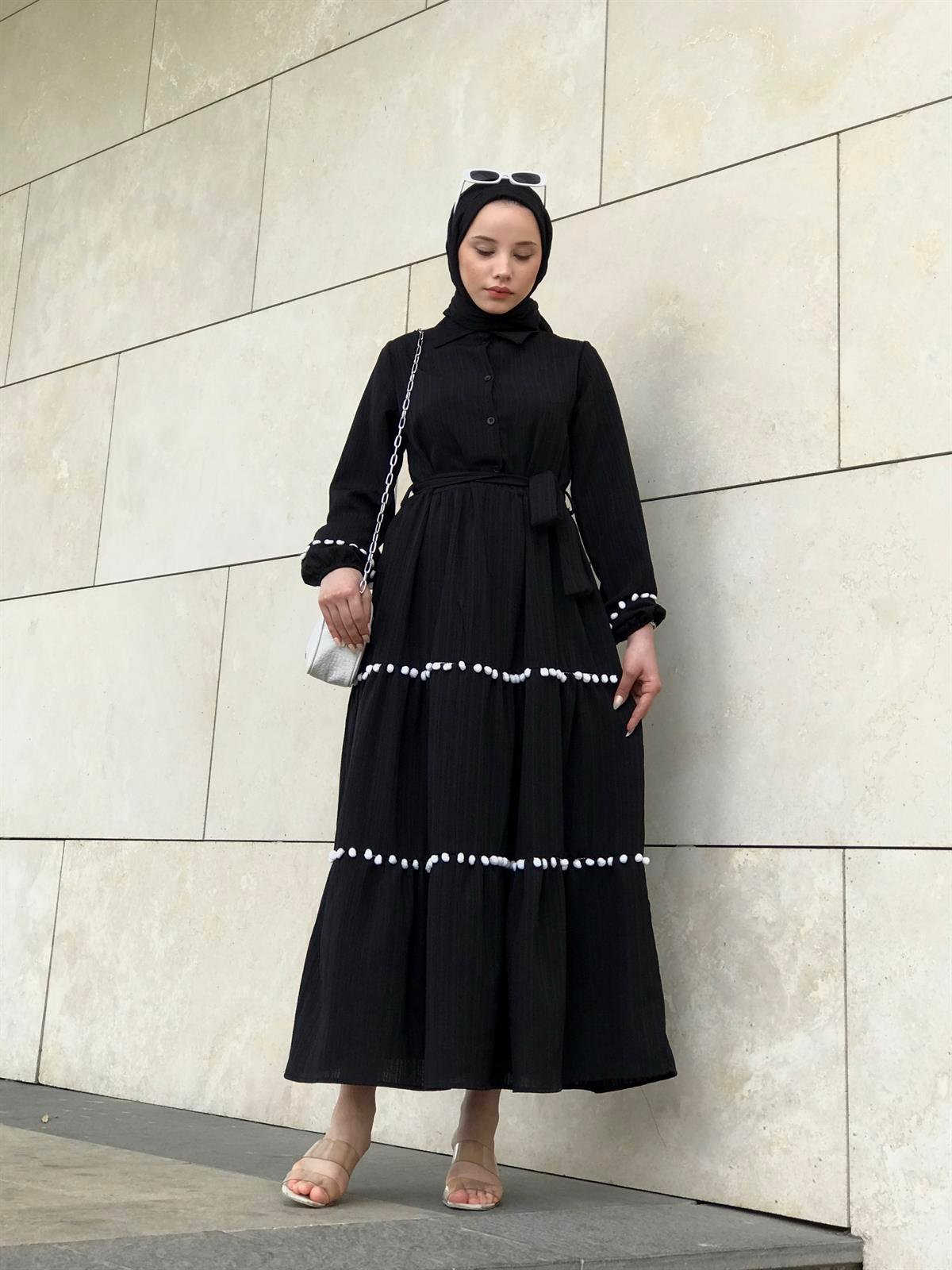 Mini Ponpon İşlemeli Tesettür Elbise Siyah