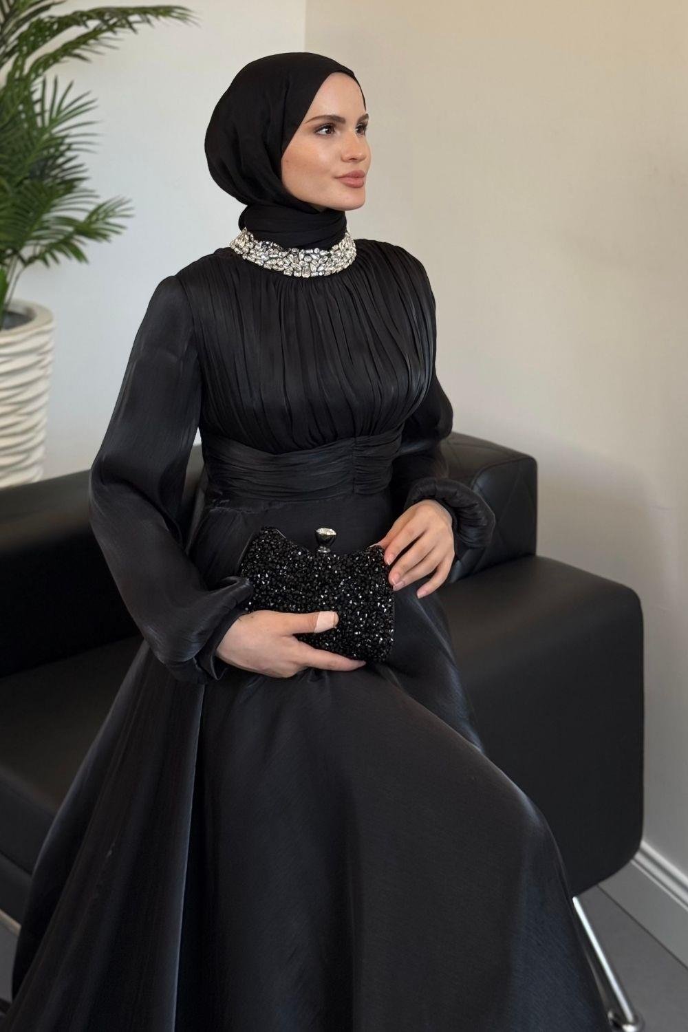 Nars Boynu Taşlı Abiye Siyah