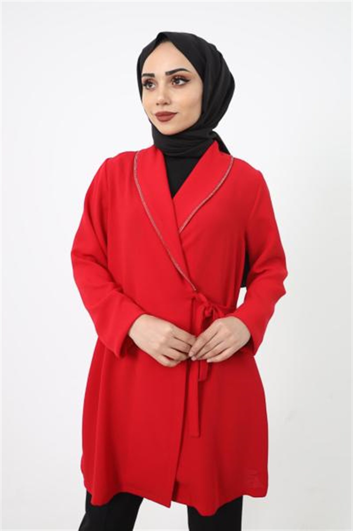 Önü İşlemeli Yandan Bağlamalı Ceket Kırmızı