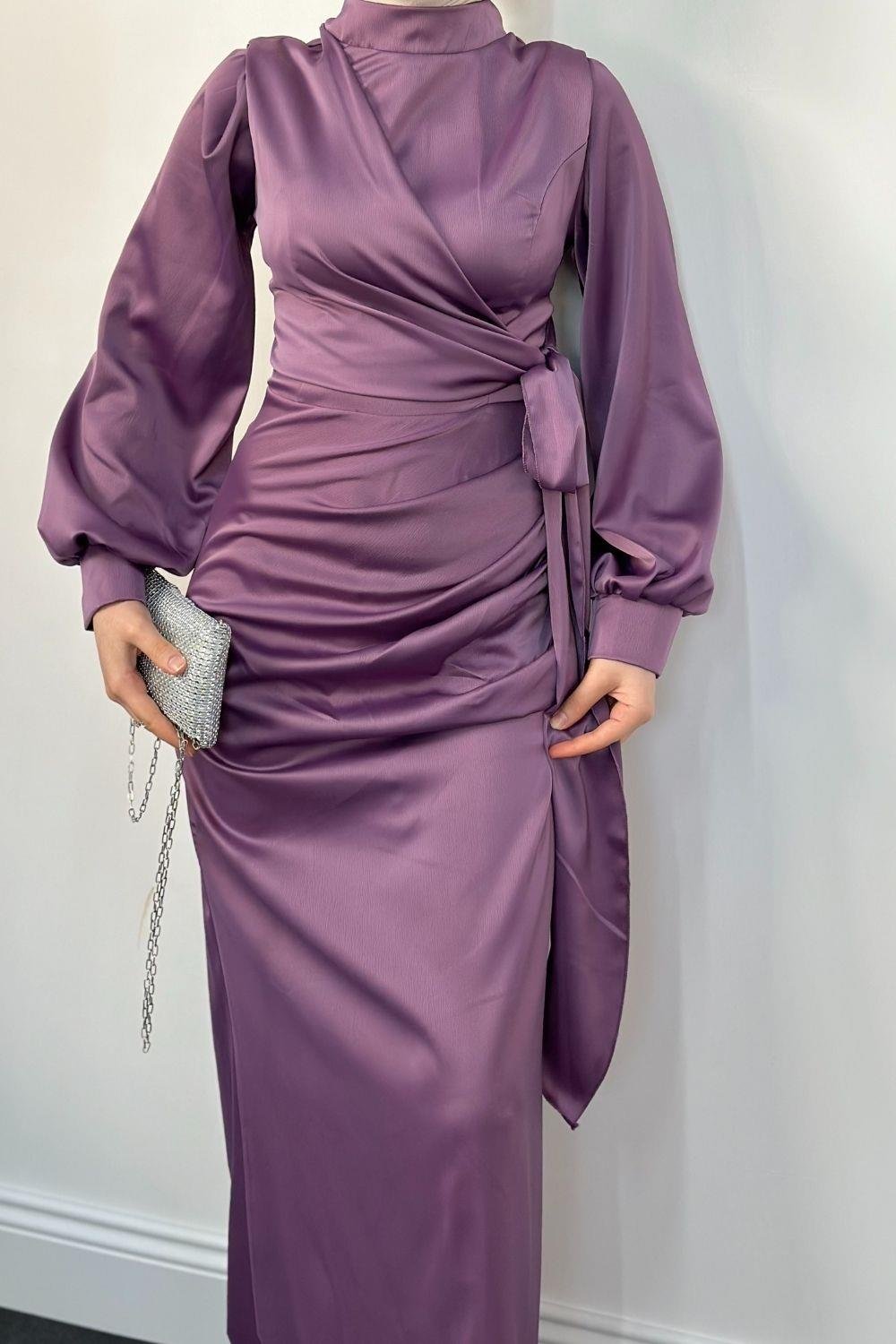 Orlenda Drape Detay Balık Saten Abiye Lila