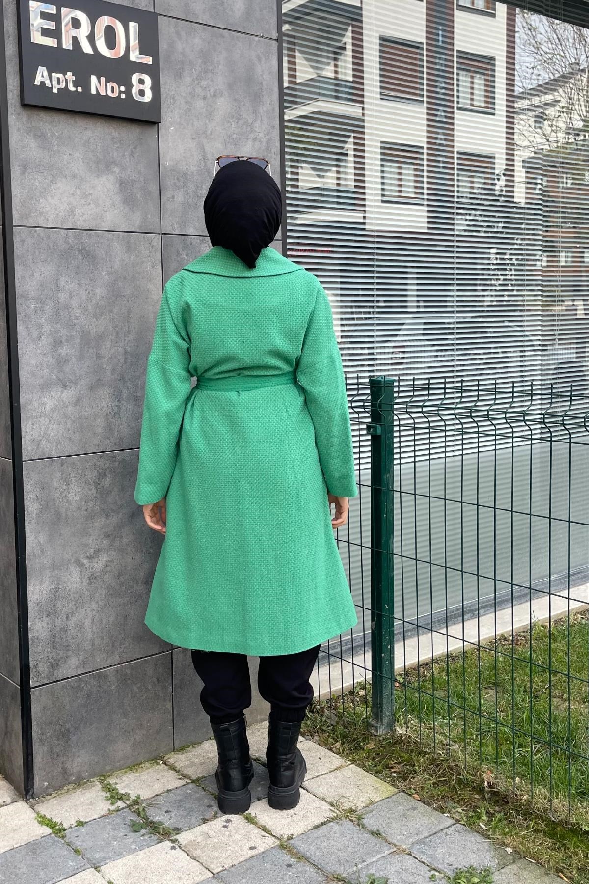 Oval Yaka Kaban Yeşil