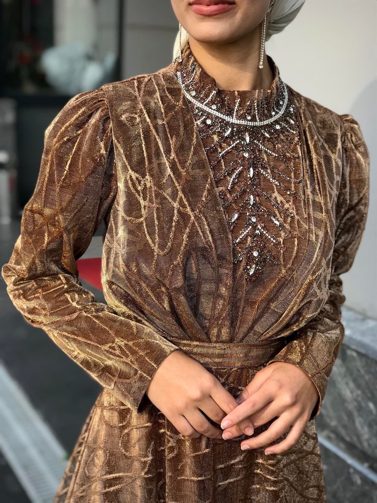 Şahmaran Önü Taşlı Abiye Gold