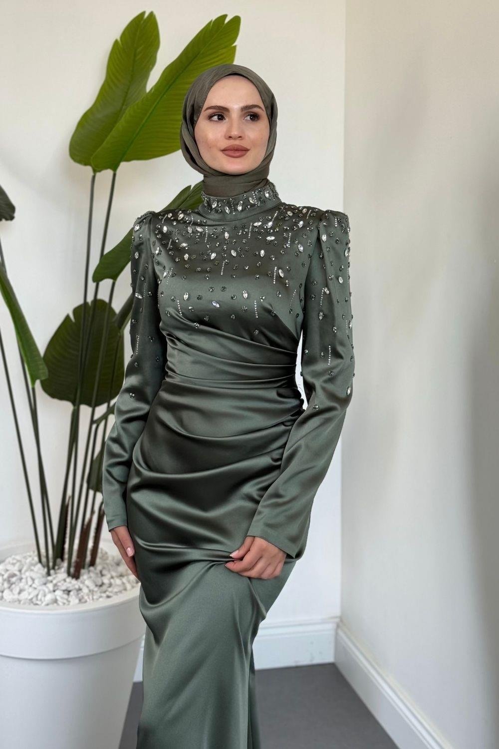 Wanda Saten Taşlı Balık Abiye Haki
