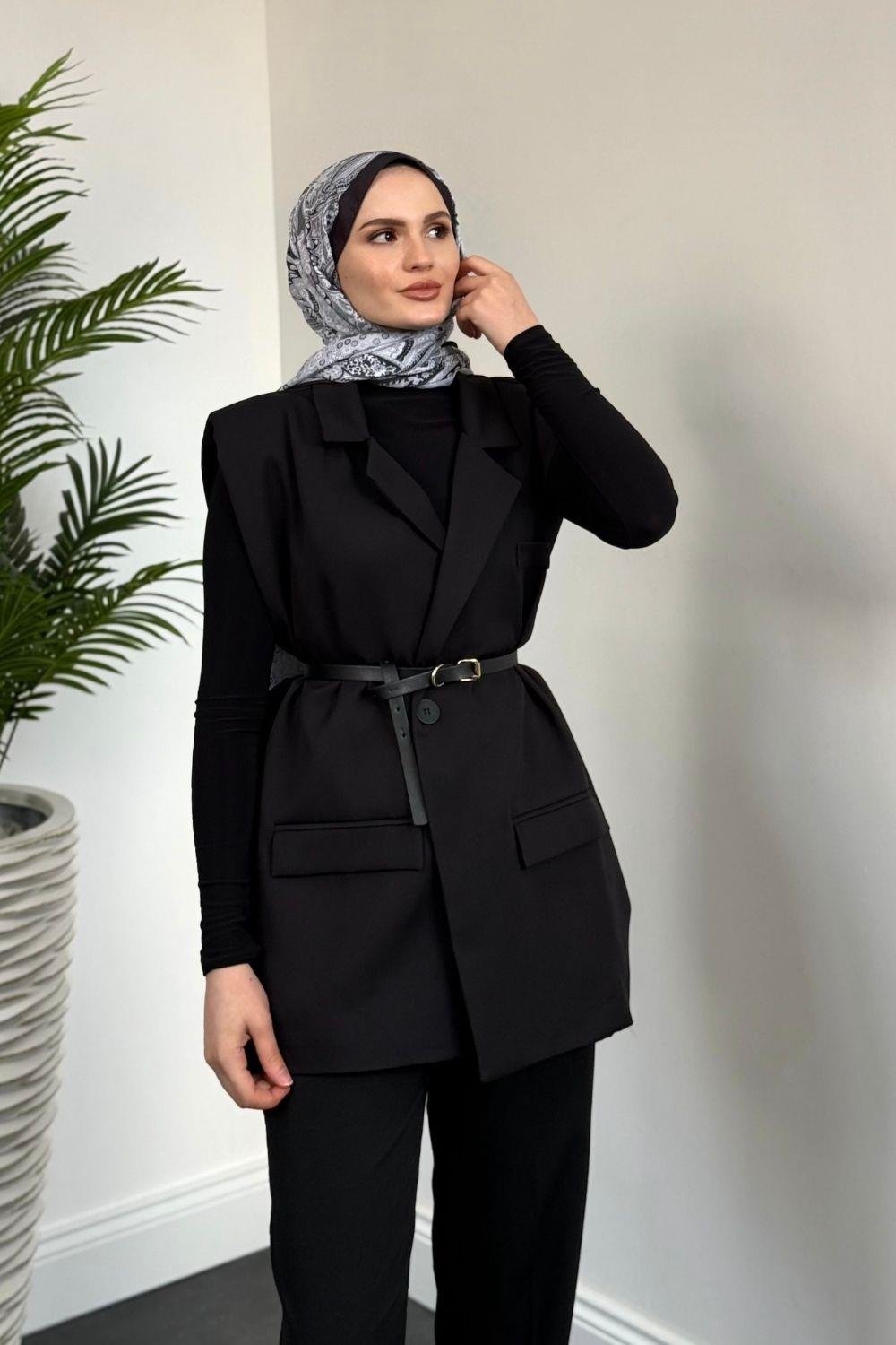 Willa Kemerli Vatkalı Yelek Siyah