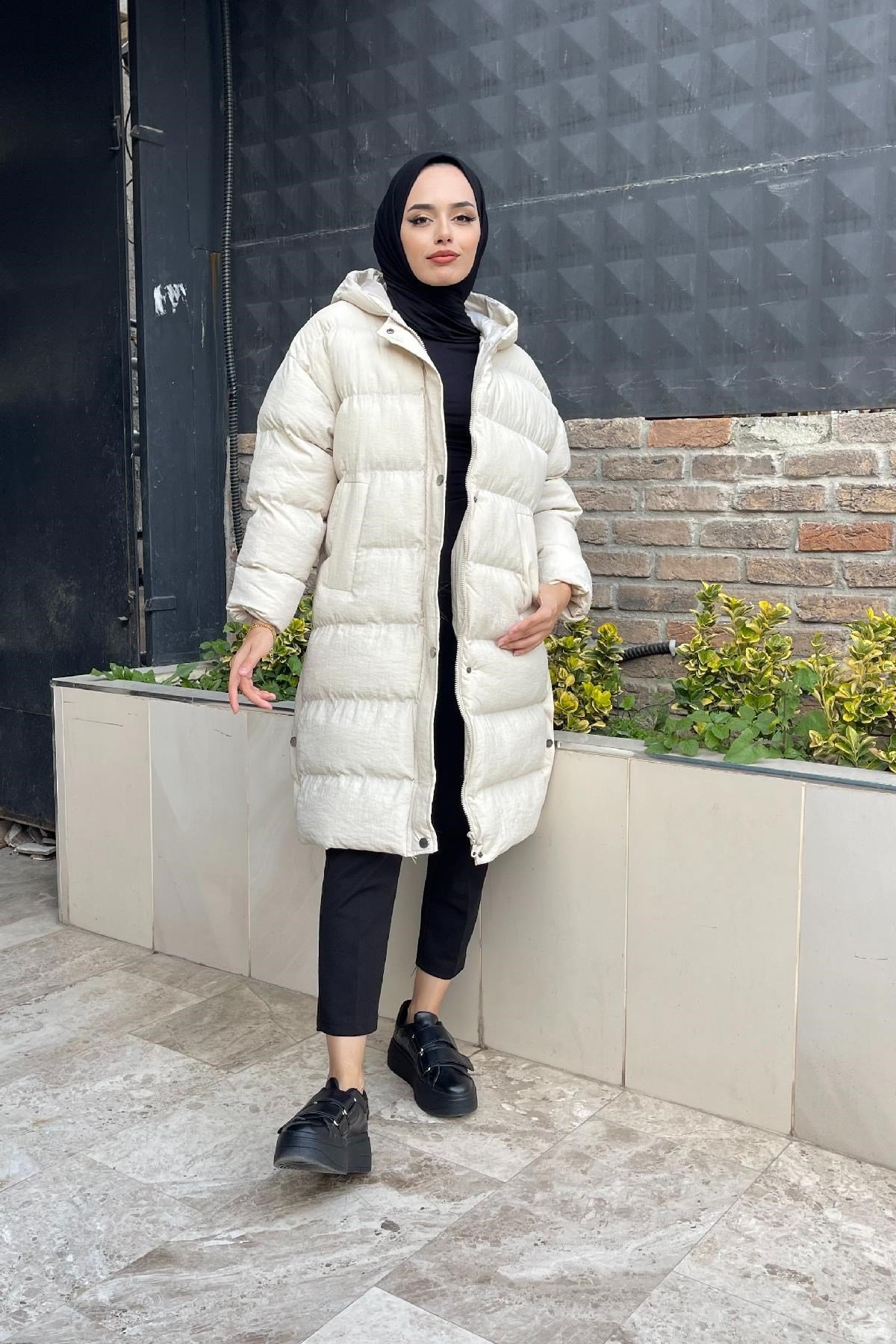 Yanı Çıtçıtlı Mont Ekru