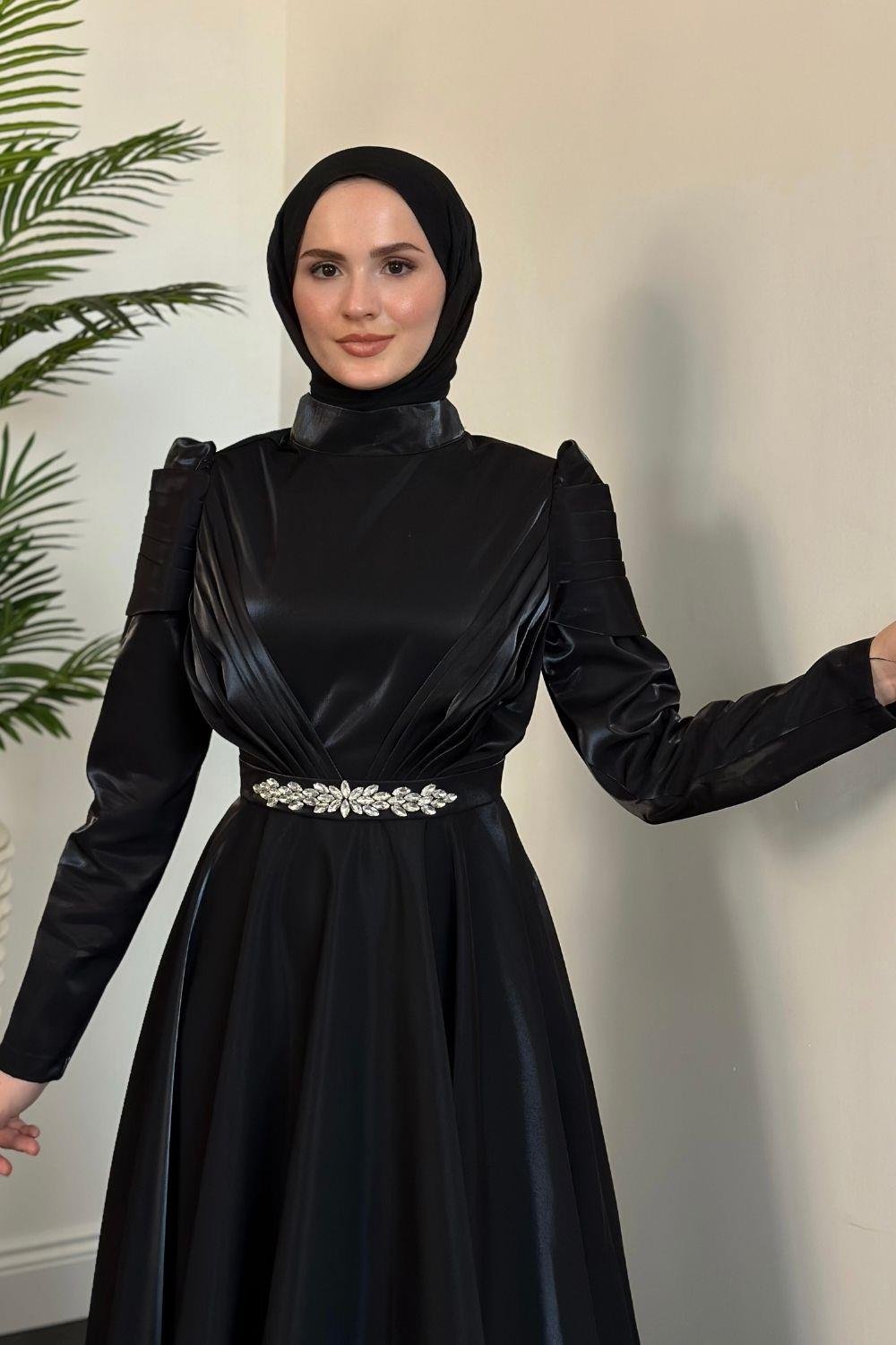 Yola Drape Detay Tafta Abiye Siyah
