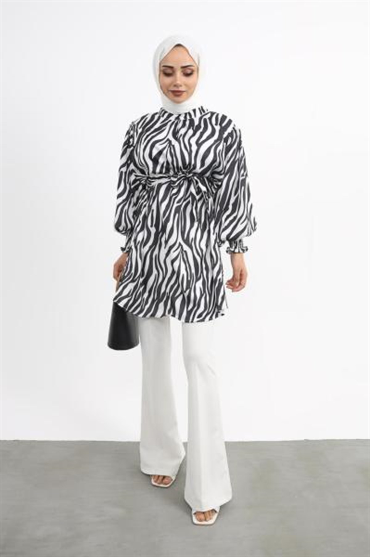 Zebra Desenli Saten Tunik Siyah