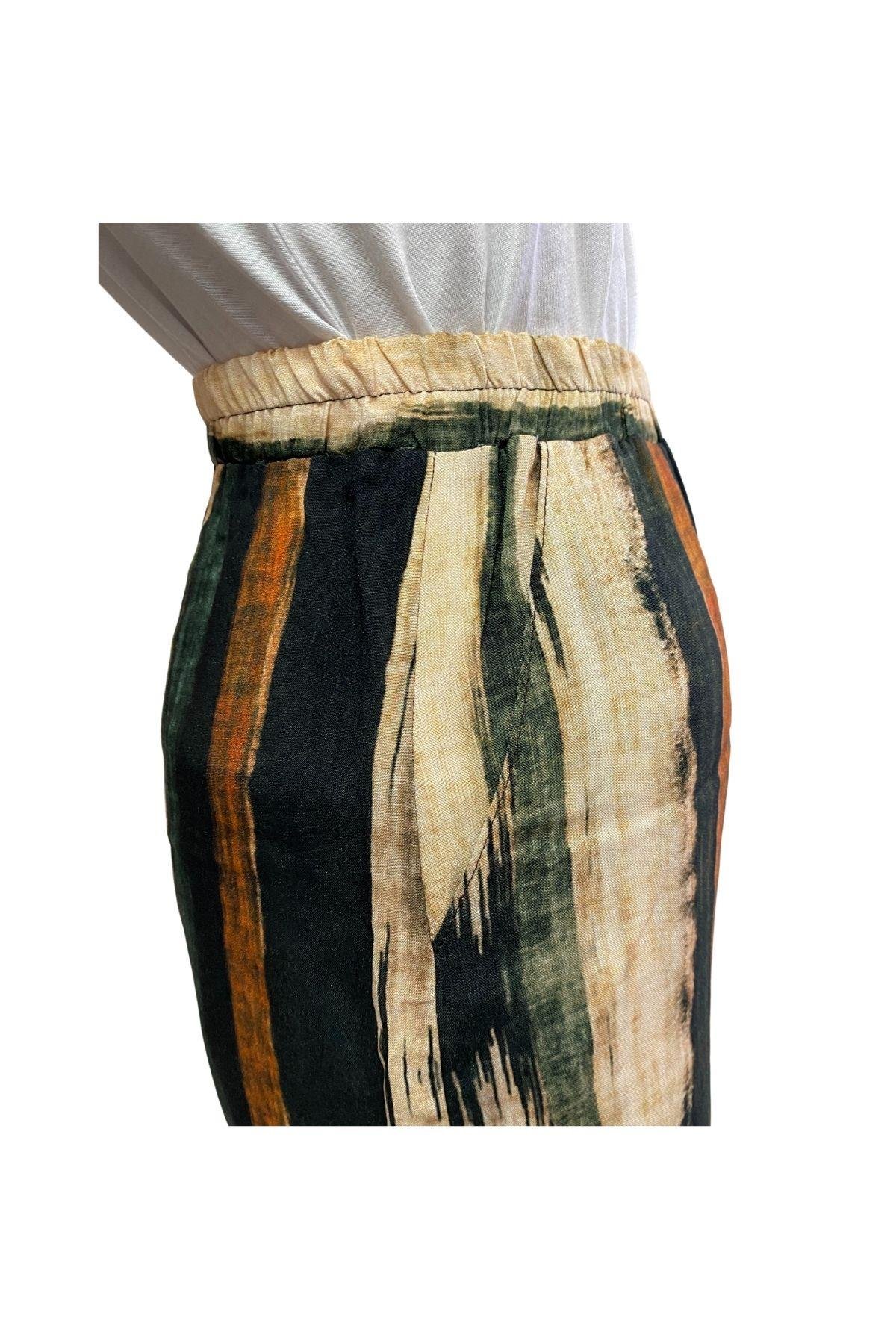 Kahverengi Kadın Beli Lastikli Çizgili Desenli Viskon Şort