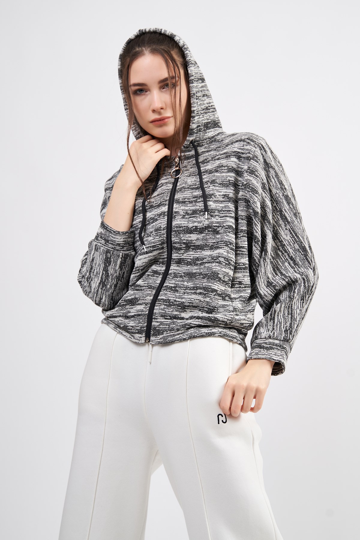 thecatu-tasarim-kadin-kapusonlu-sweats-79e-06.jpg