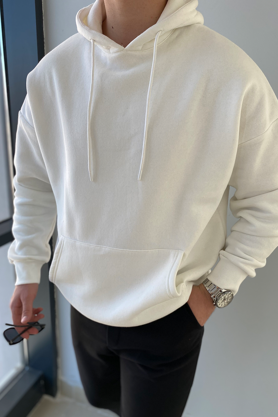 BEYAZ OVERSIZE BASIC SWEATSHİRT