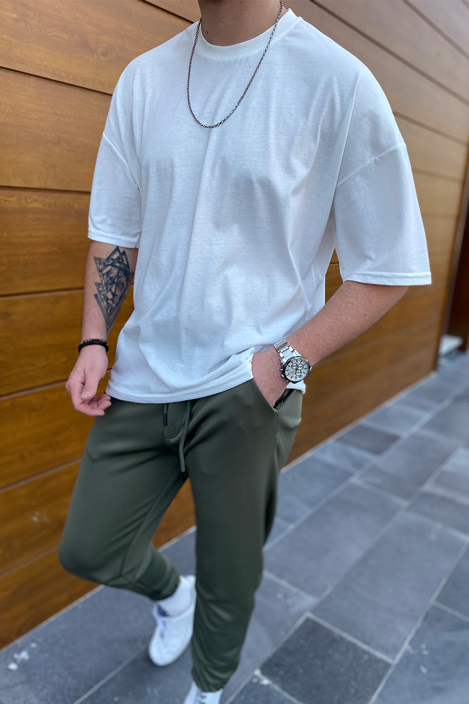 BEYAZ OVERSİZE BASİC T-SHİRT