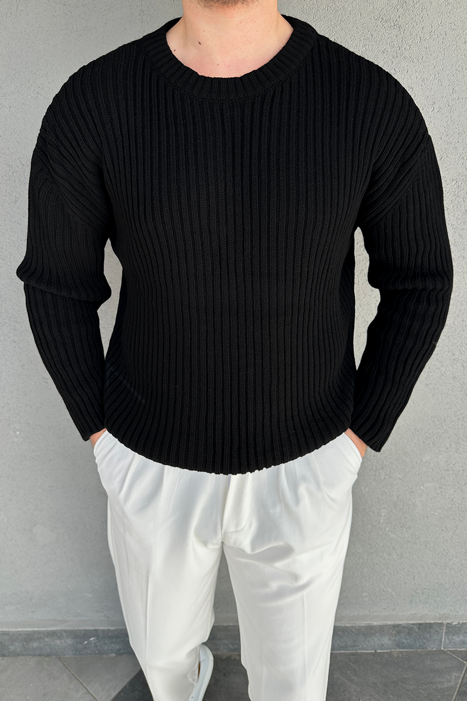 SİYAH OVERSİZE KALIP ÖRME KAZAK